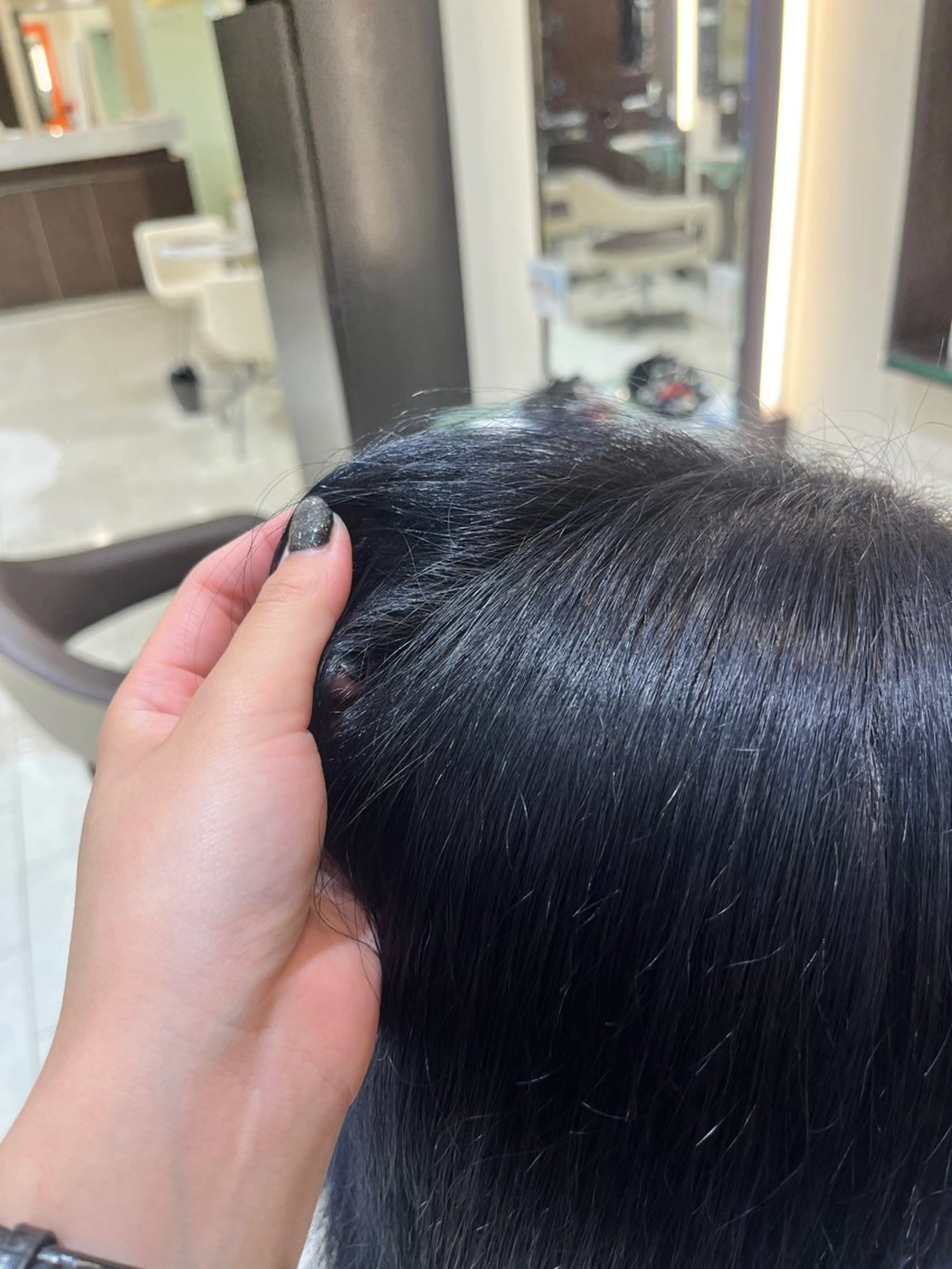 カラー 黒髪 ブリーチ ブルーカラー ブルーブラック くぼたひより /モデル様募集中のヘアスタイル