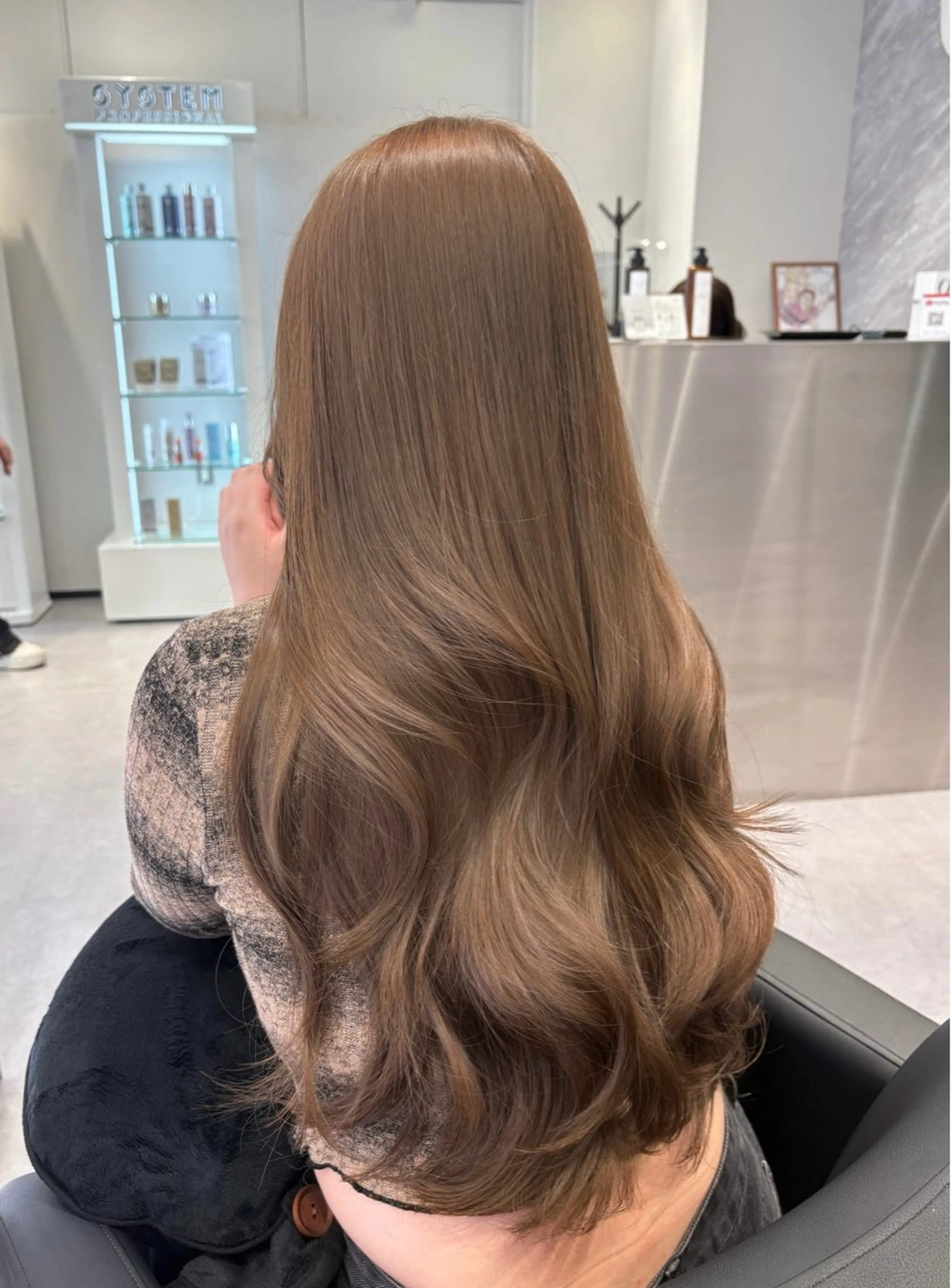 ロング カラー アディクシーカラー アッシュ アッシュブラック ベージュカラー 黒髪 ヘアカラー トリートメント Ardore 韓国風カラー大阪のヘアスタイル