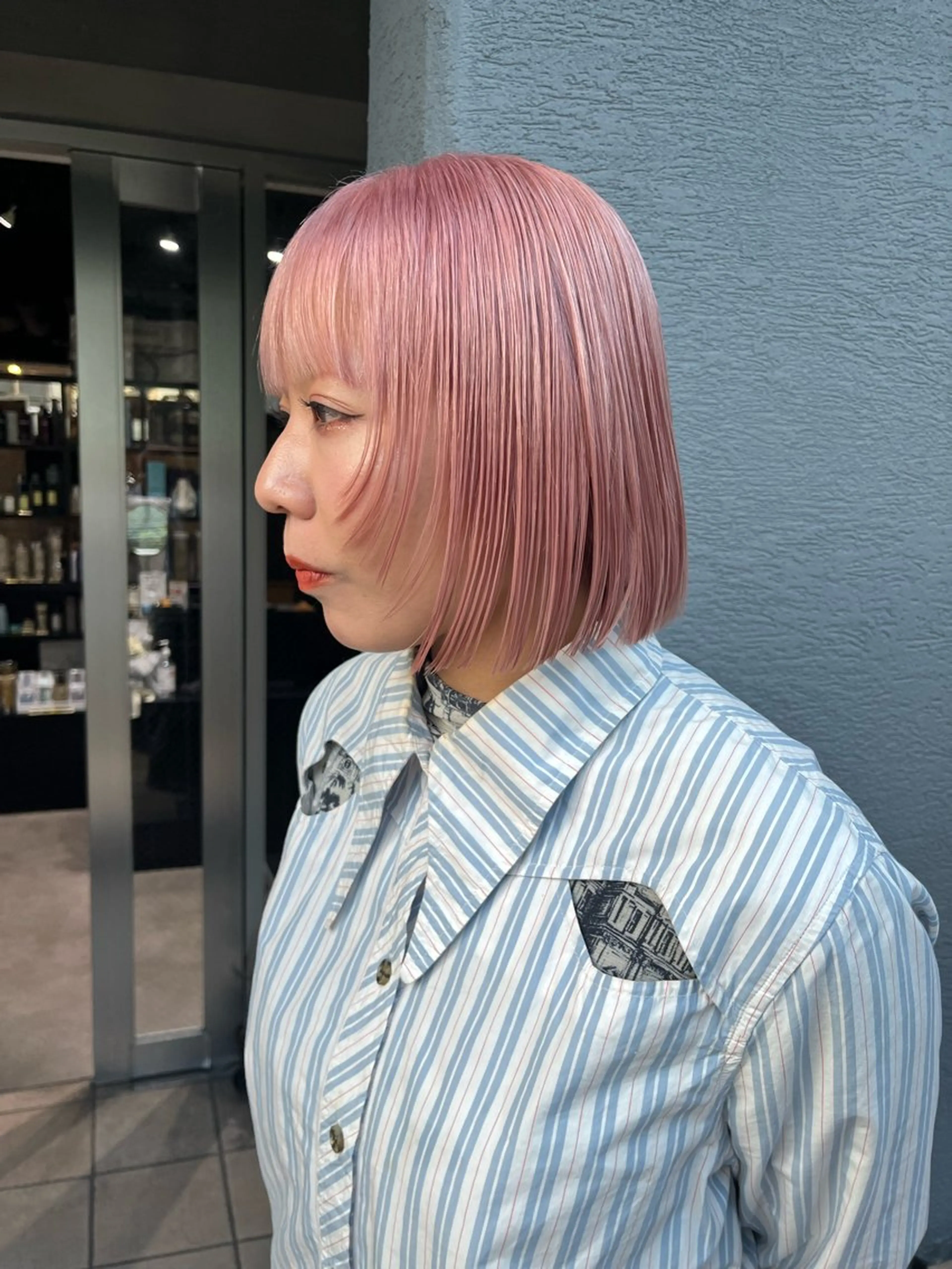ショート カラー 切りっぱなしボブ ピンクカラー ボブ 顔まわりレイヤー レイヤーカット カット ヘアカラー トリートメント ミルクティーベージュ ブリーチ 店長 清水のヘアスタイル
