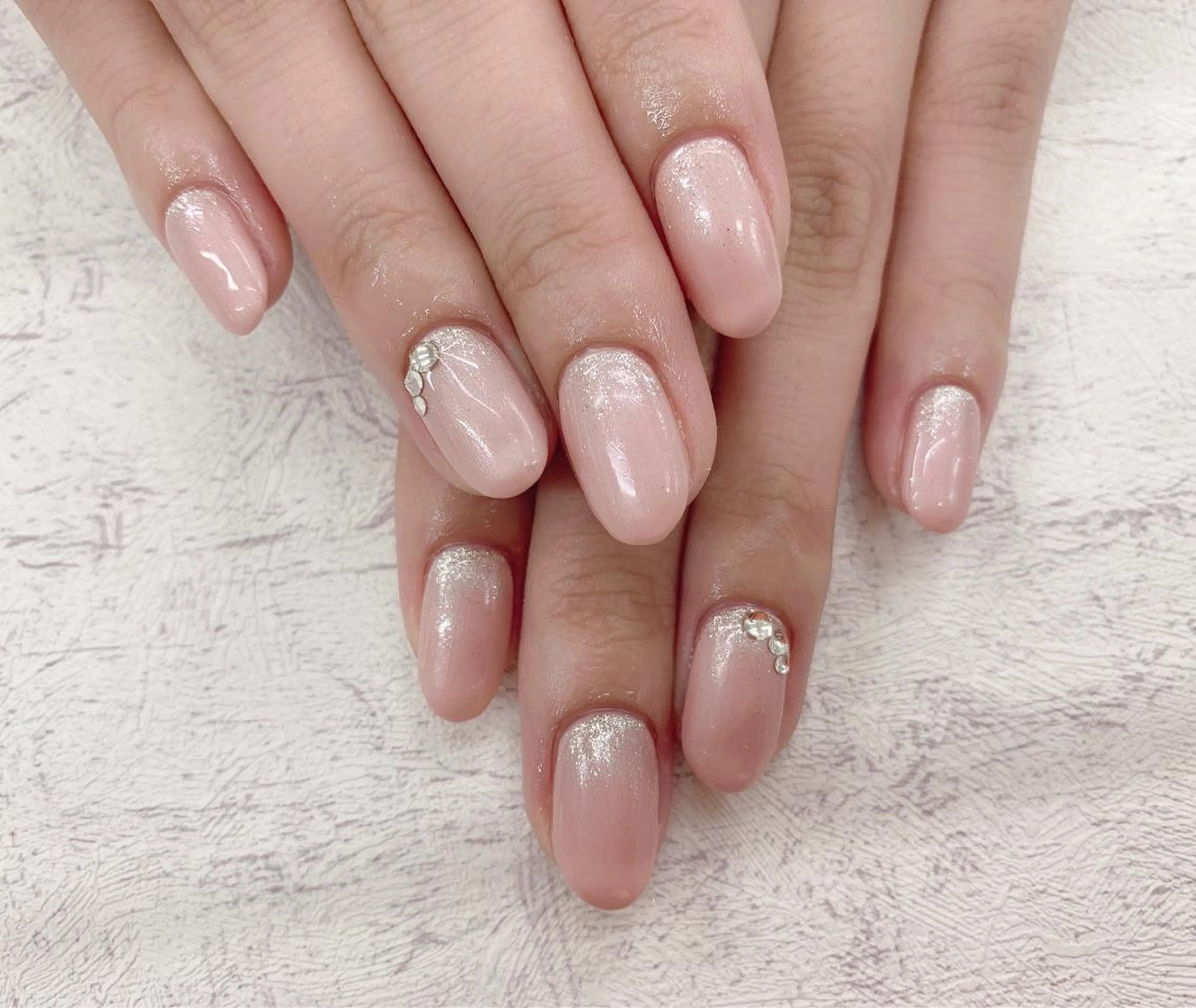 ネイル シンプルネイル ハンドネイル Romine アイラッシュ&ネイルのマツエク・マツパデザイン