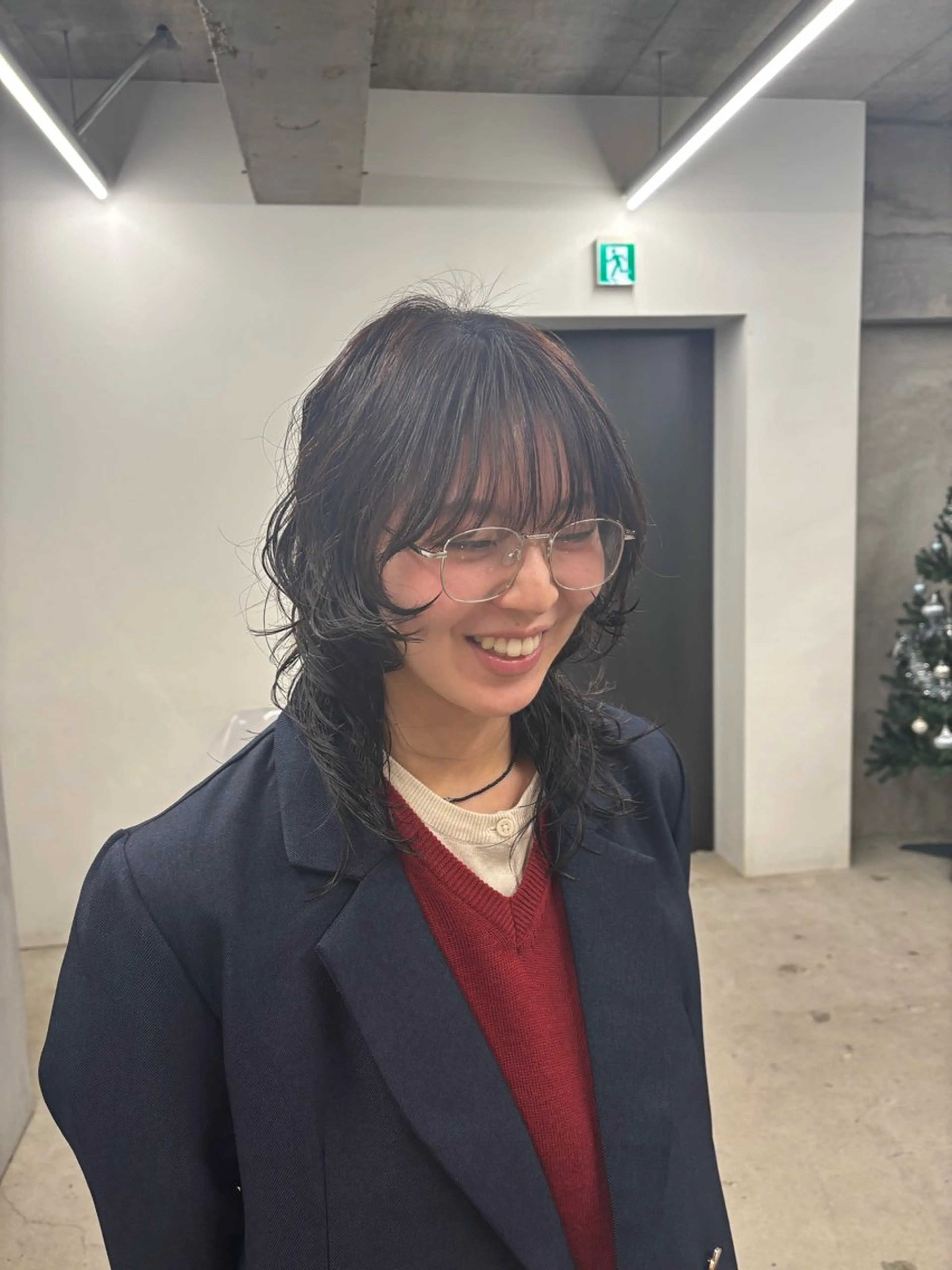 ミディアム パーマ ミディアムパーマ 顔周りカット レイヤーカット カネコ ノノカのヘアスタイル