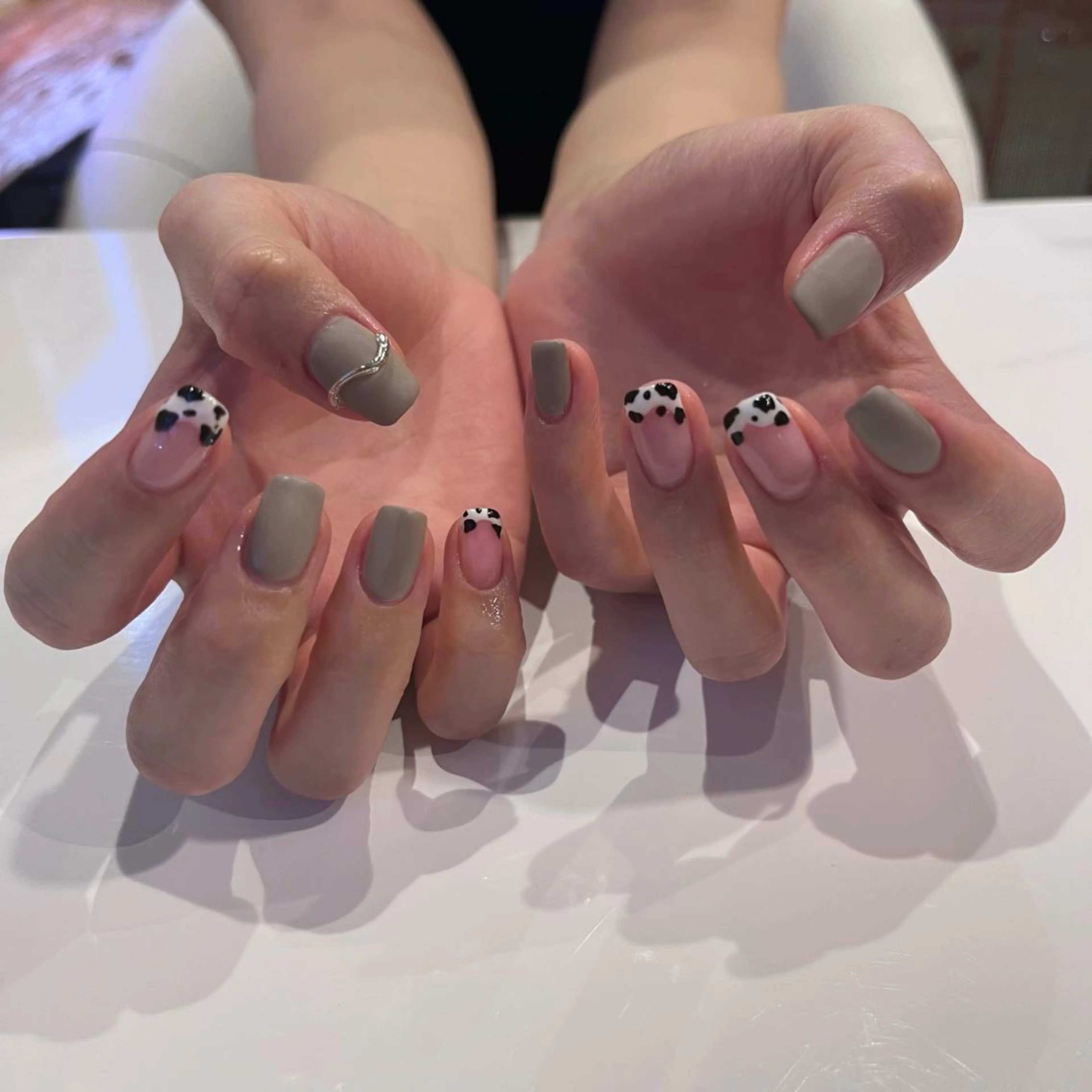 ✴︎オフ無　Design Bの写真