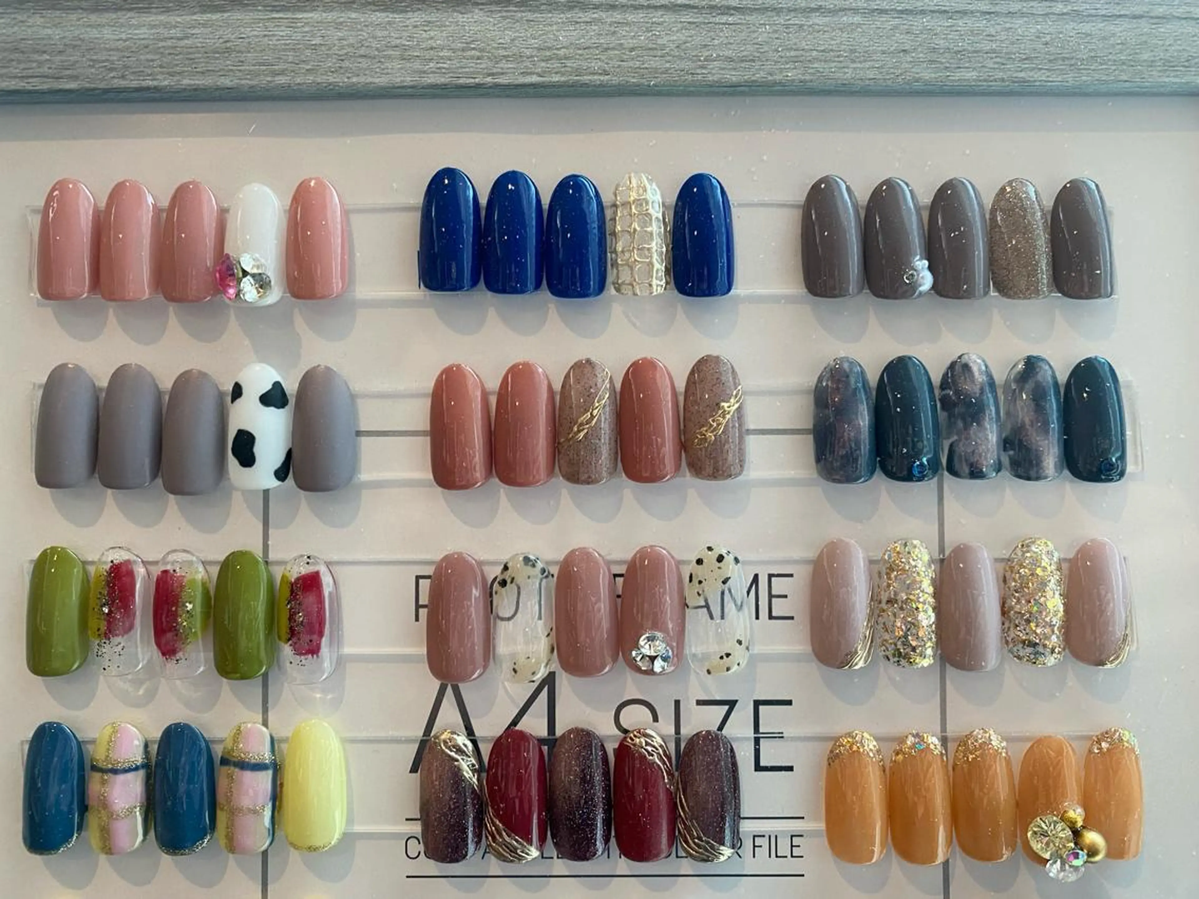 ネイル 長谷川 奈緒美のネイルデザイン