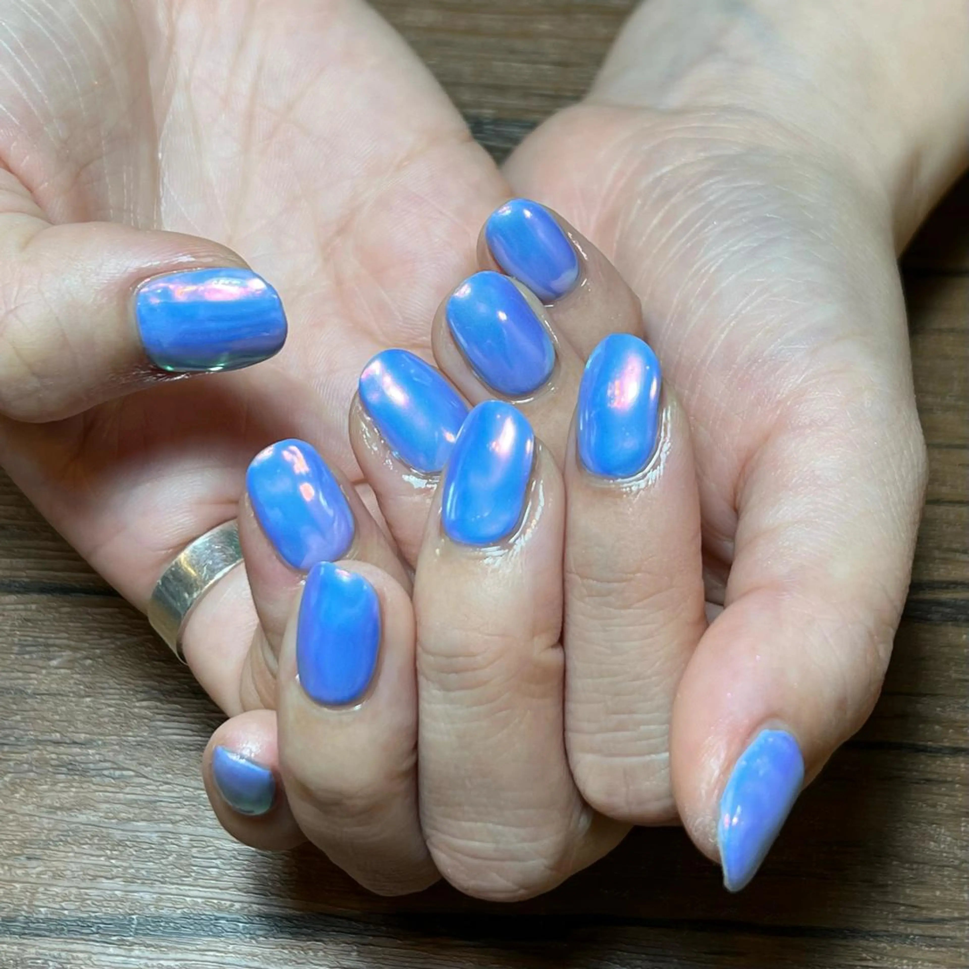 ネイル オーロラネイル ミラーネイル ハンドネイル HENRIETTA NAILSALONのネイルデザイン