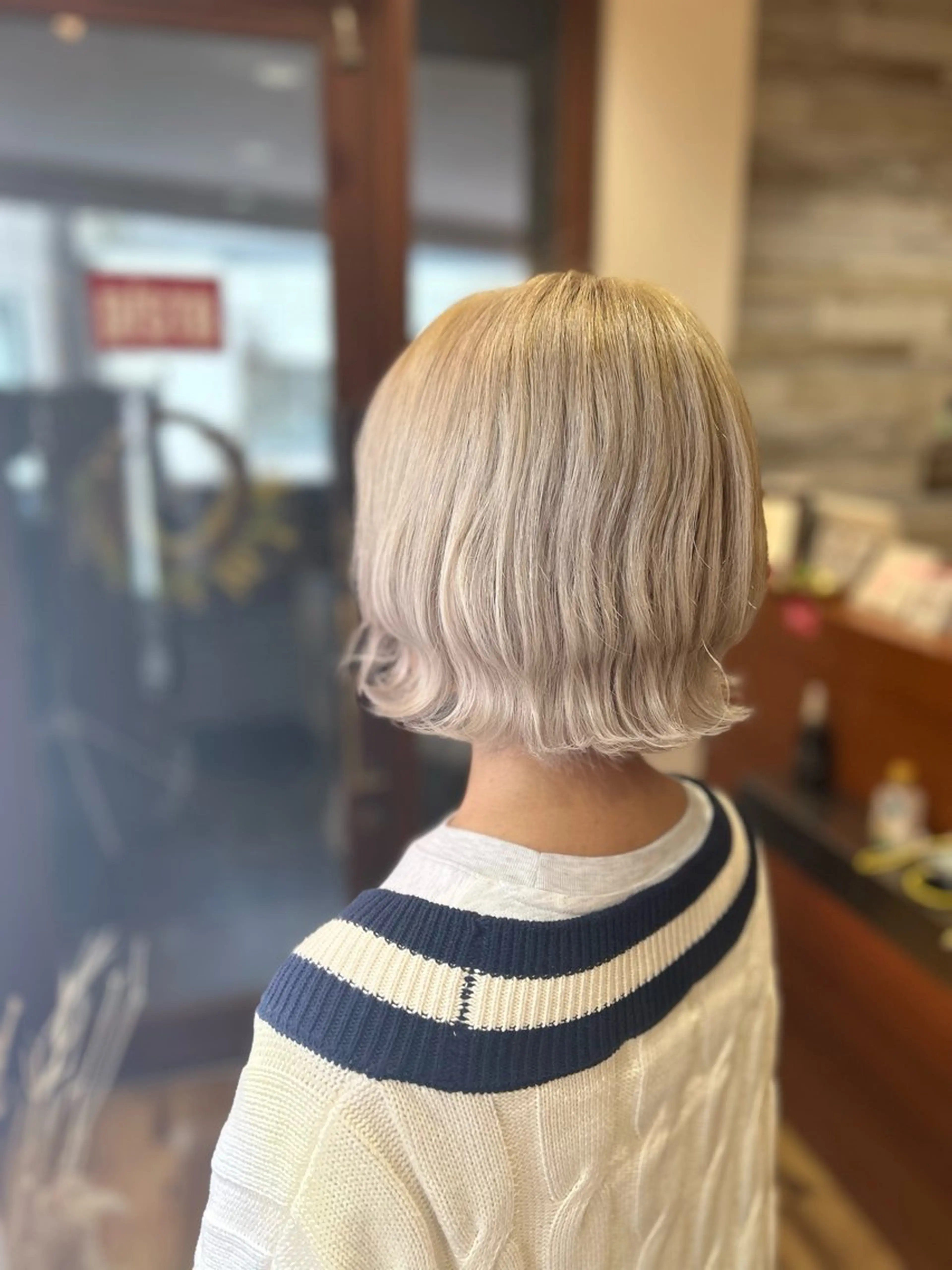 ブリーチ全頭＋オンカラー🩷（リタッチのみもオッケー👌）の写真