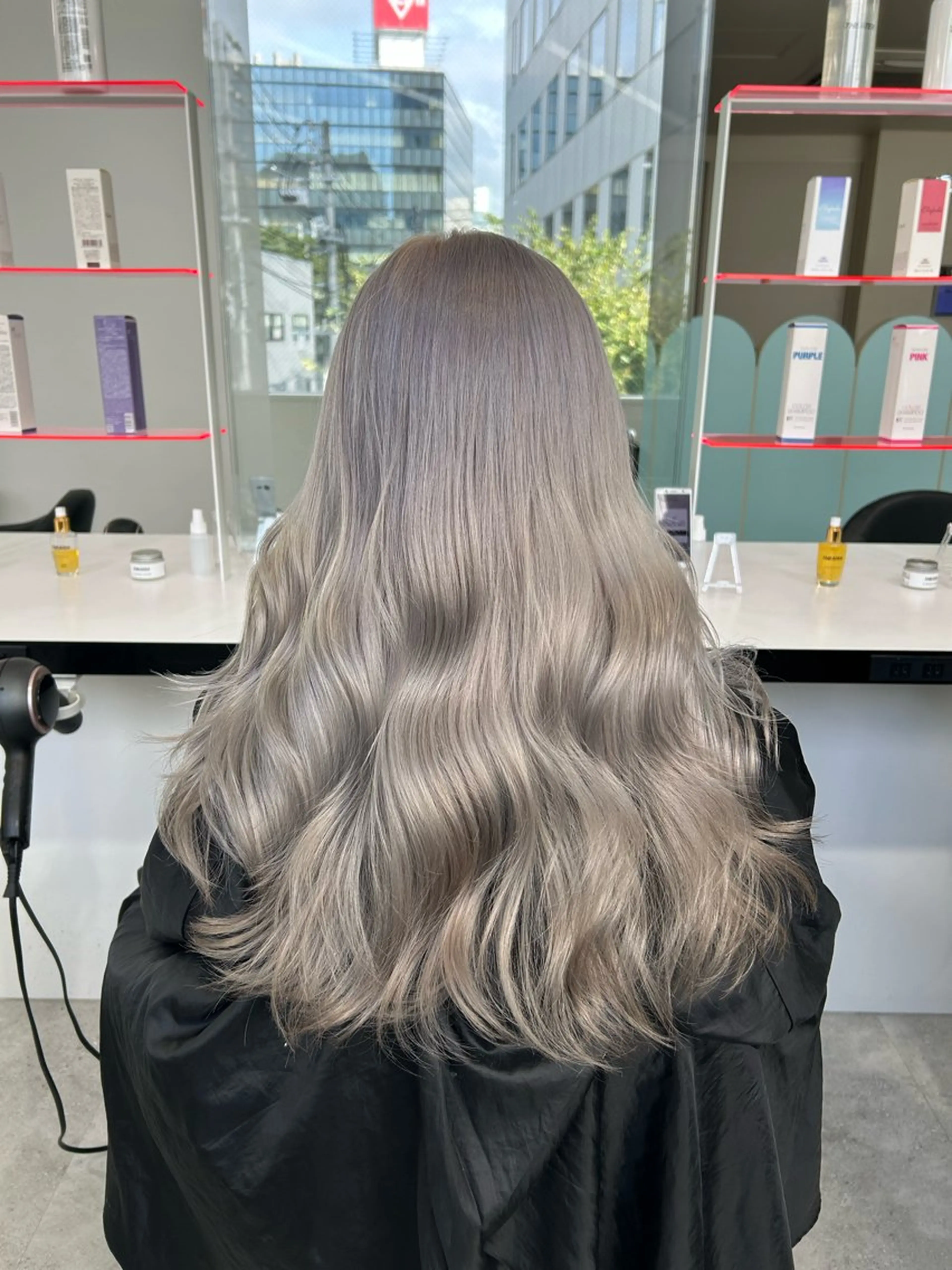 ロング カラー ヘアカラー 履歴修正屋さん／ ブロンド／ホワイトのヘアスタイル