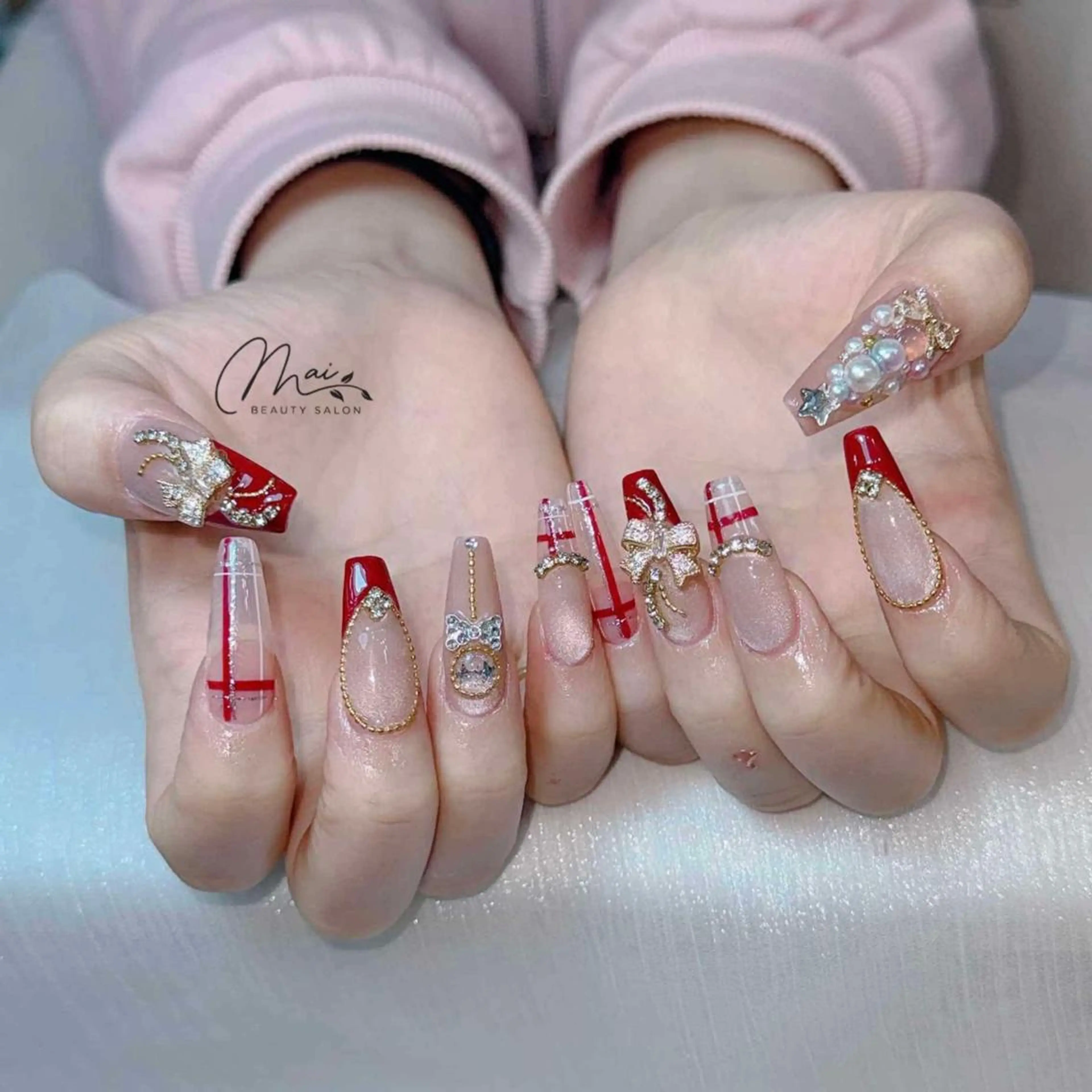 ネイル オーロラネイル チークネイル 長さ出し フラッシュネイル フットネイル MaiBeauty To  Toのネイルデザイン