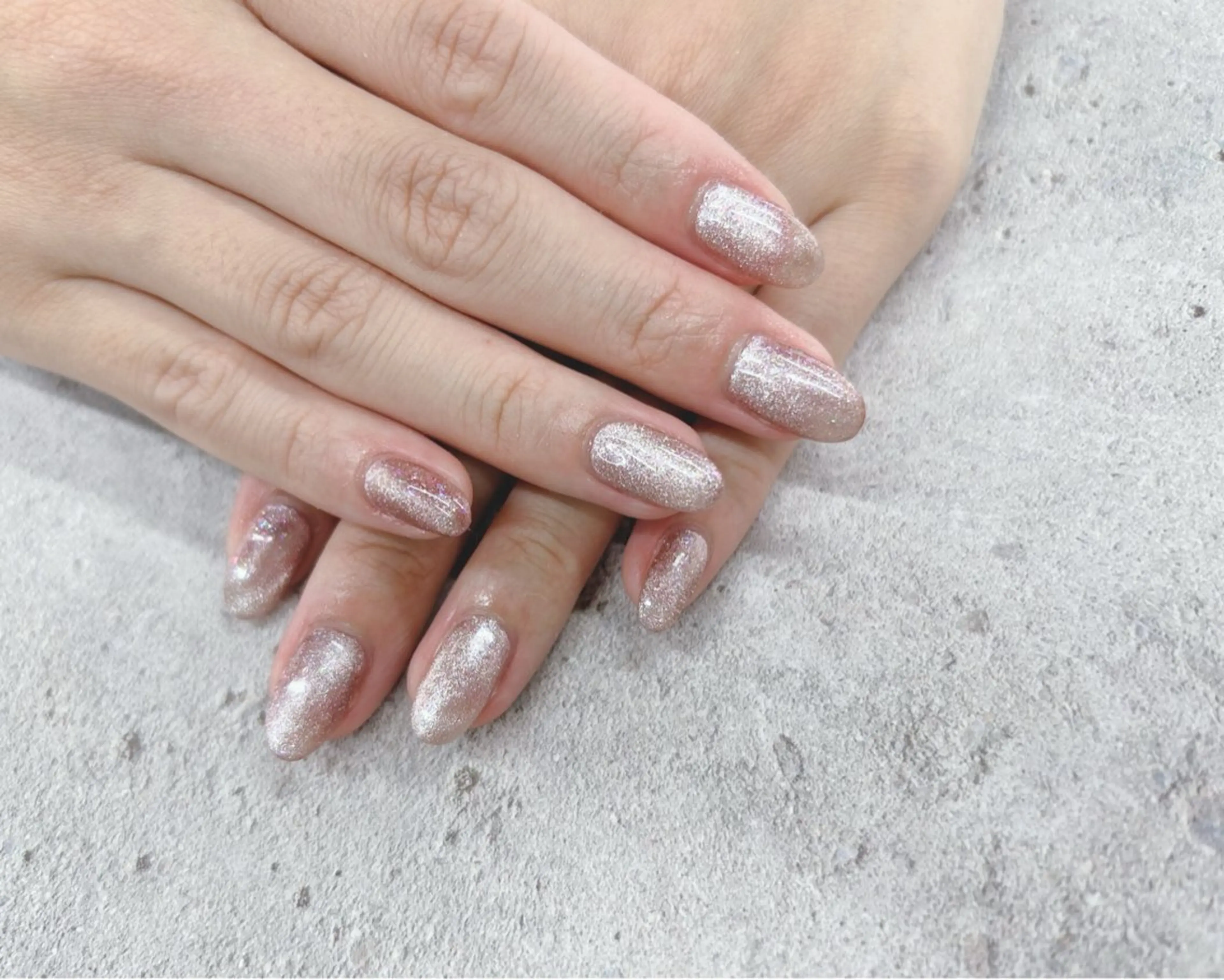 ネイル キラキラネイル マグネットネイル ピンク ピンクベージュ シンプルネイル ハンドネイル Nail Salon agré所属・agré ネイルサロン　アグレのネイルデザイン