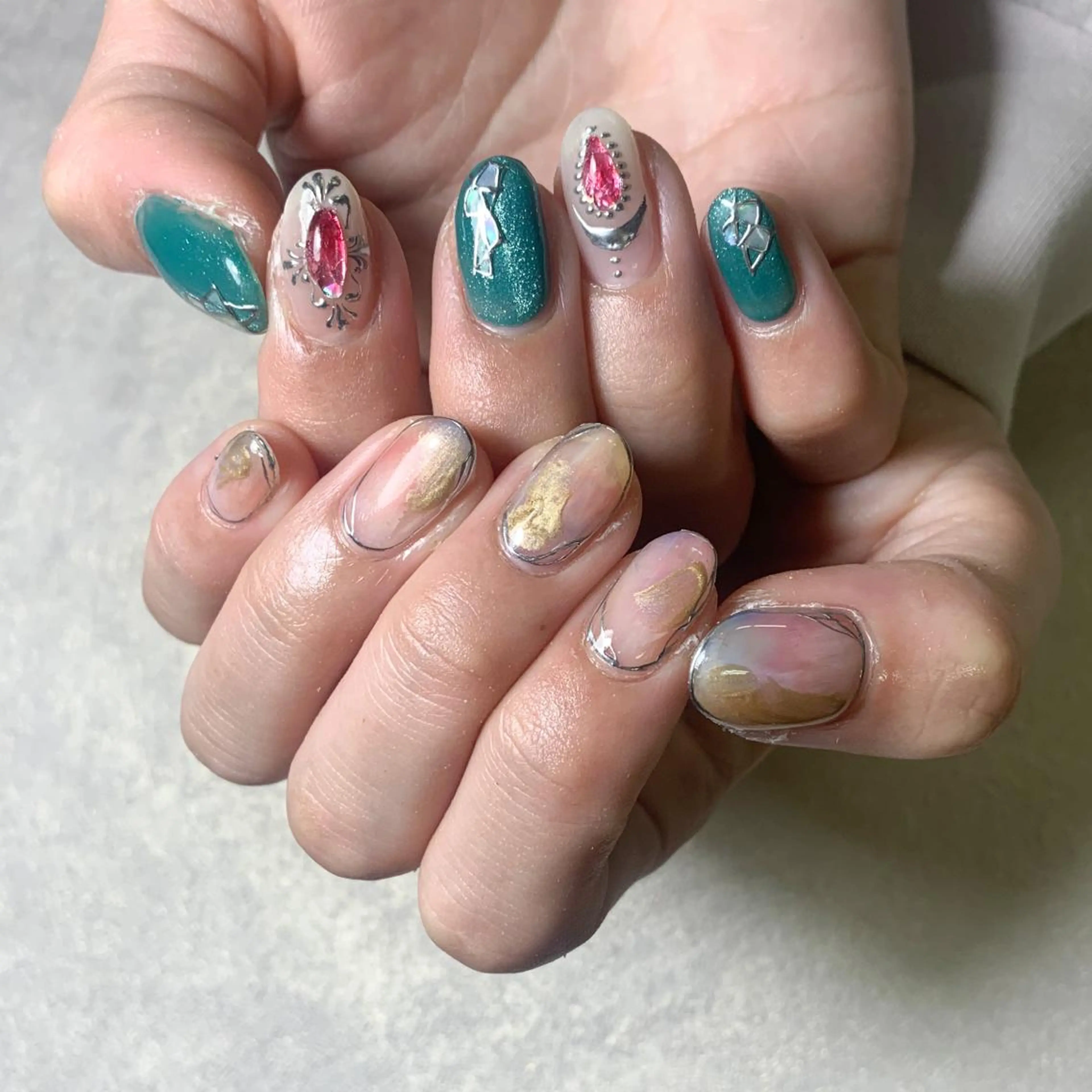 ネイル FIORITURA aiのネイルデザイン