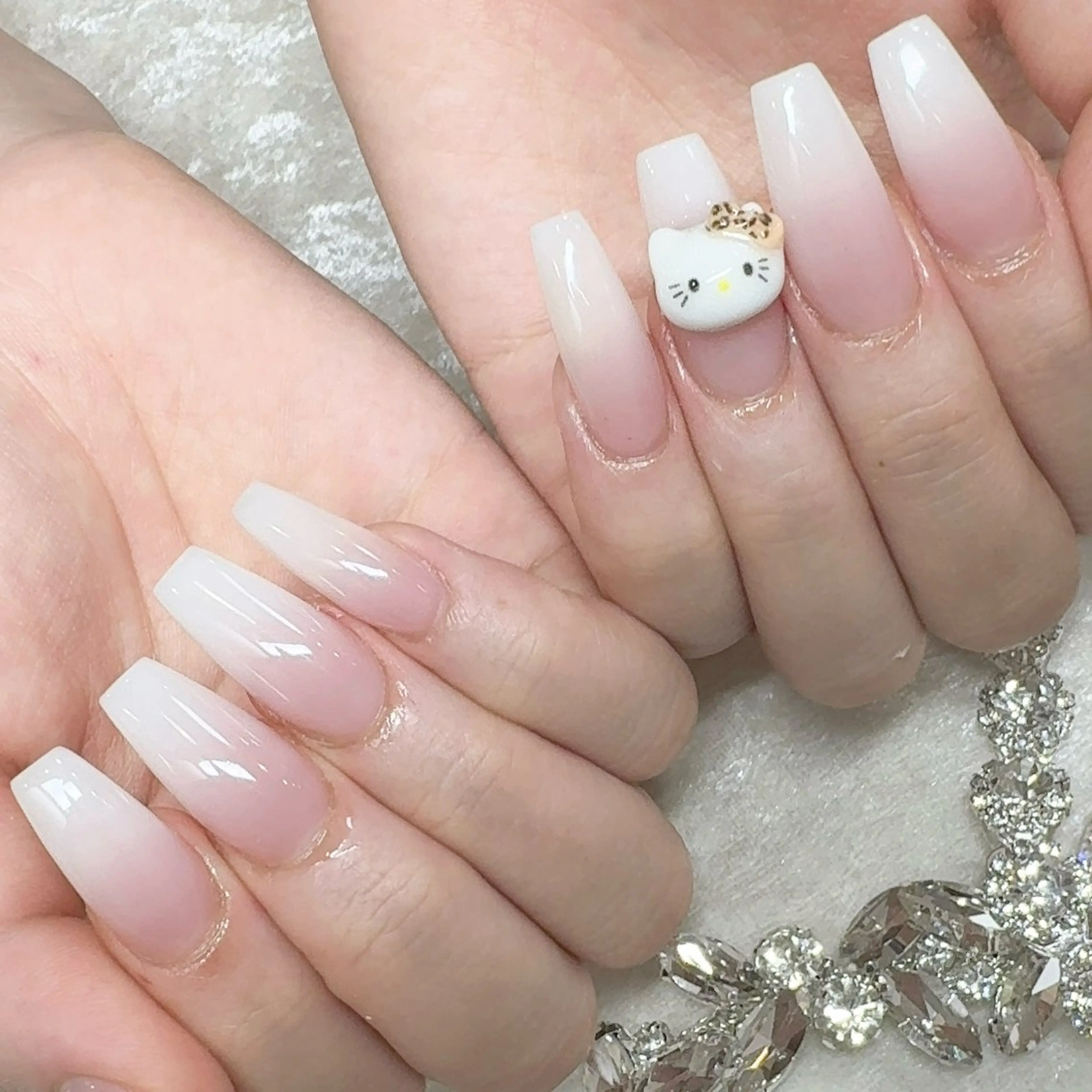 ネイル Leonie Fukaのネイルデザイン