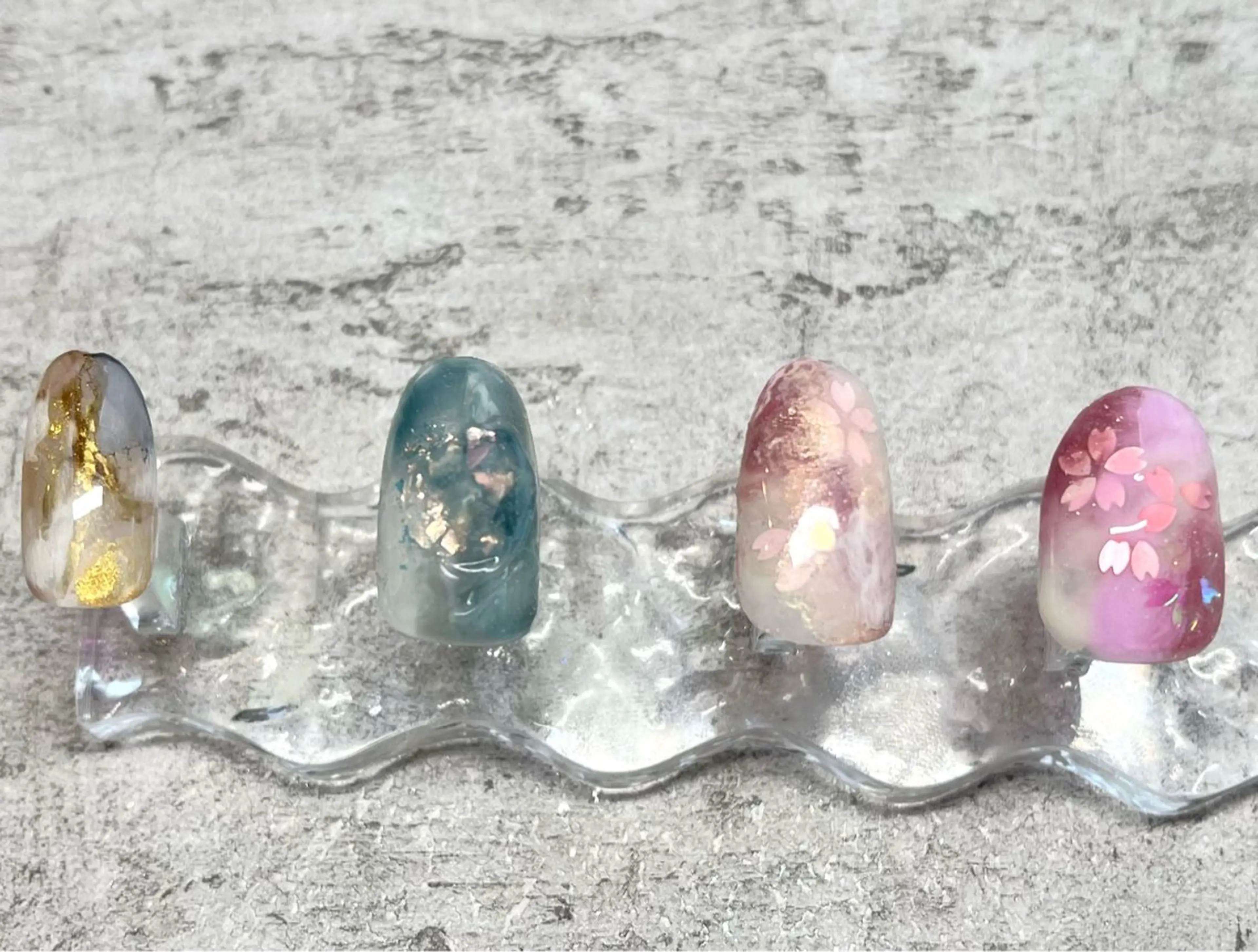 ネイル 岸本 郁美のネイルデザイン