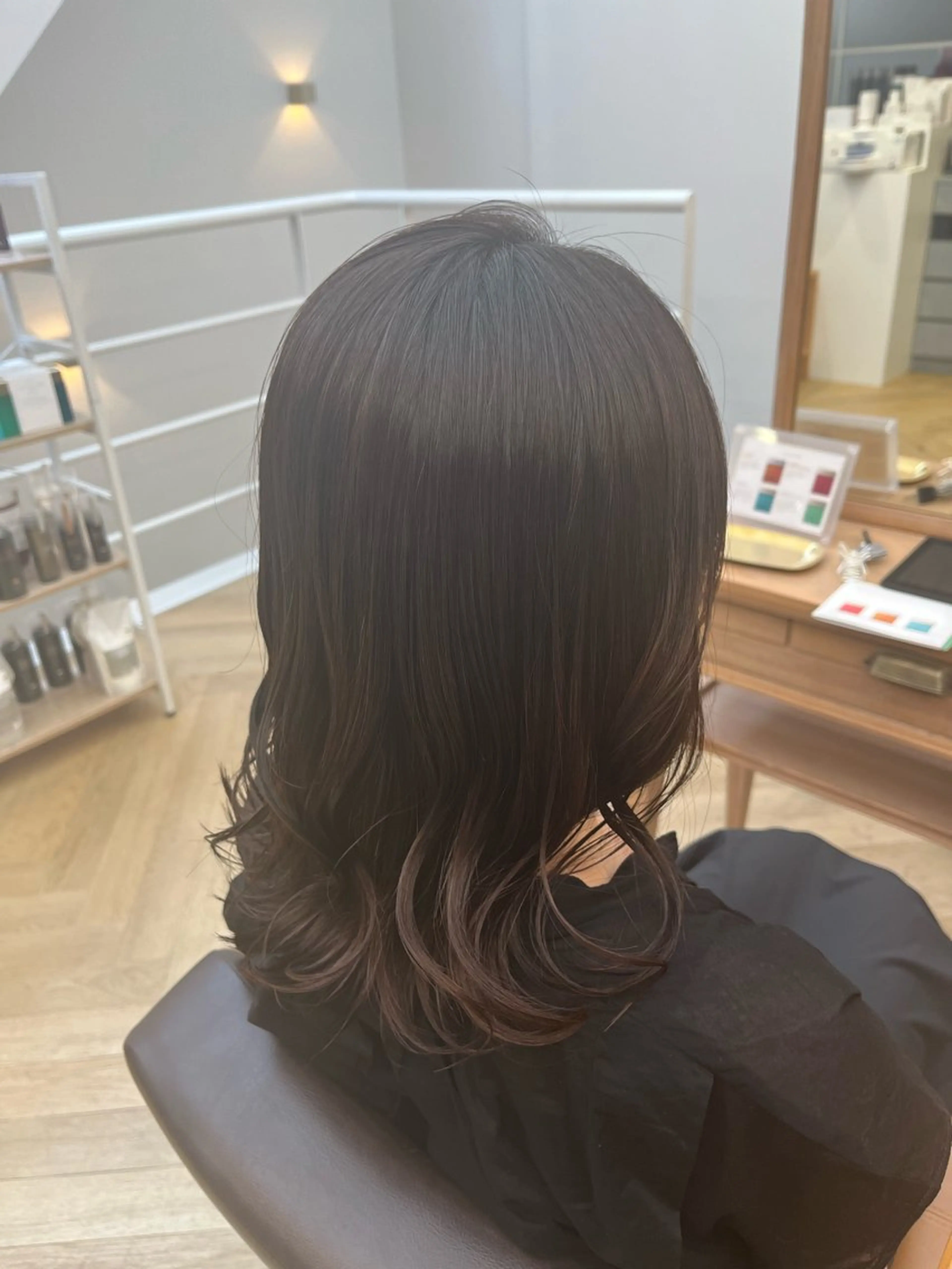 セミロング 松村 あづみのヘアスタイル