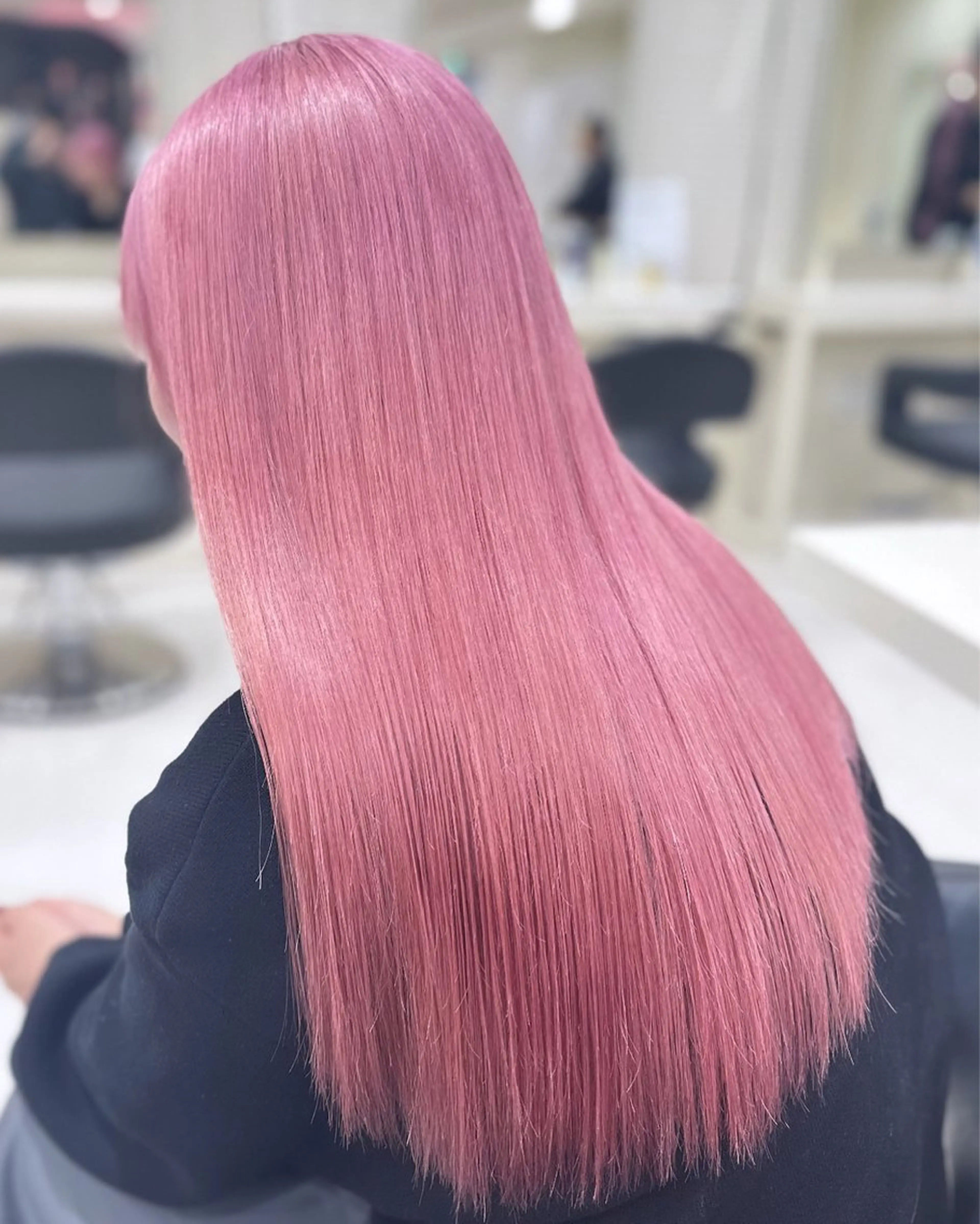 ロング カラー ヘアアレンジ カット ヘアカラー トリートメント 艶カラー/ハイトーン /レイヤーカットのヘアスタイル