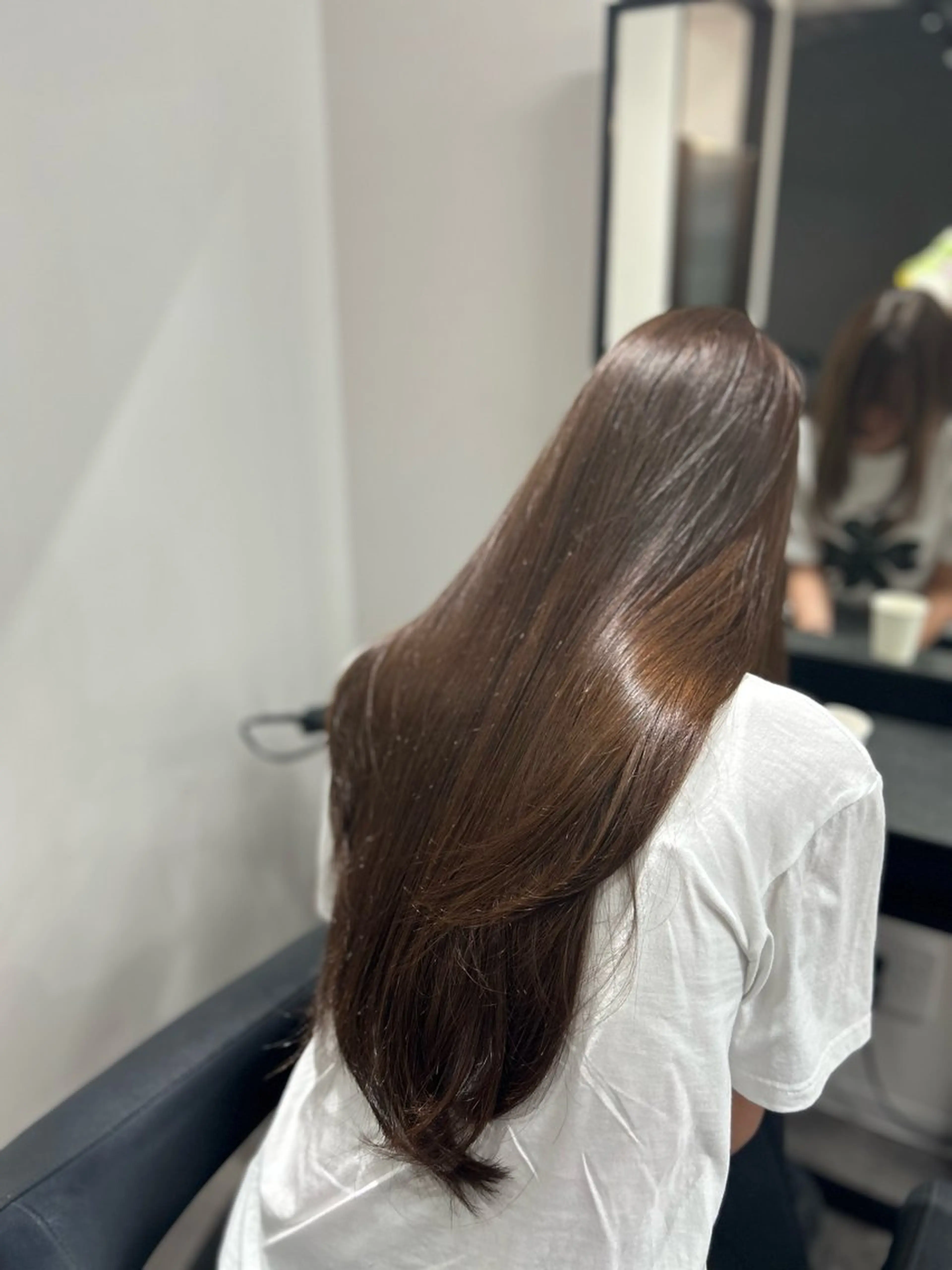 セミロング カラー ヘアアレンジ ブリーチ ブラウンカラー ブリーチなしカラー ヘアカラー トリートメント ヘッドスパ ヘアセット 💎韓国/ レイヤー カット/ 暖色🫧のヘアスタイル