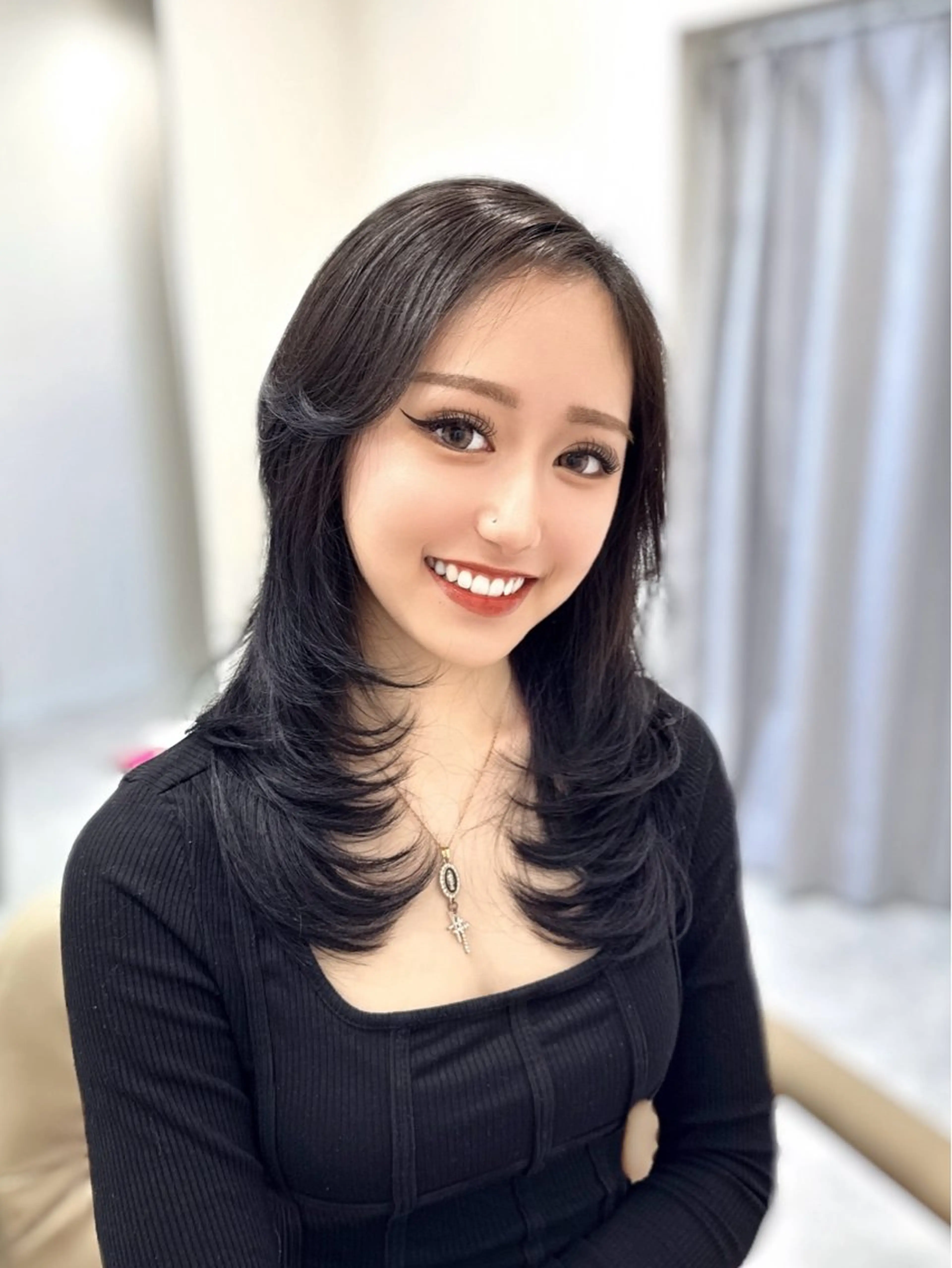 ミディアム カット ヘアカラー トリートメント 森 千風優のヘアスタイル