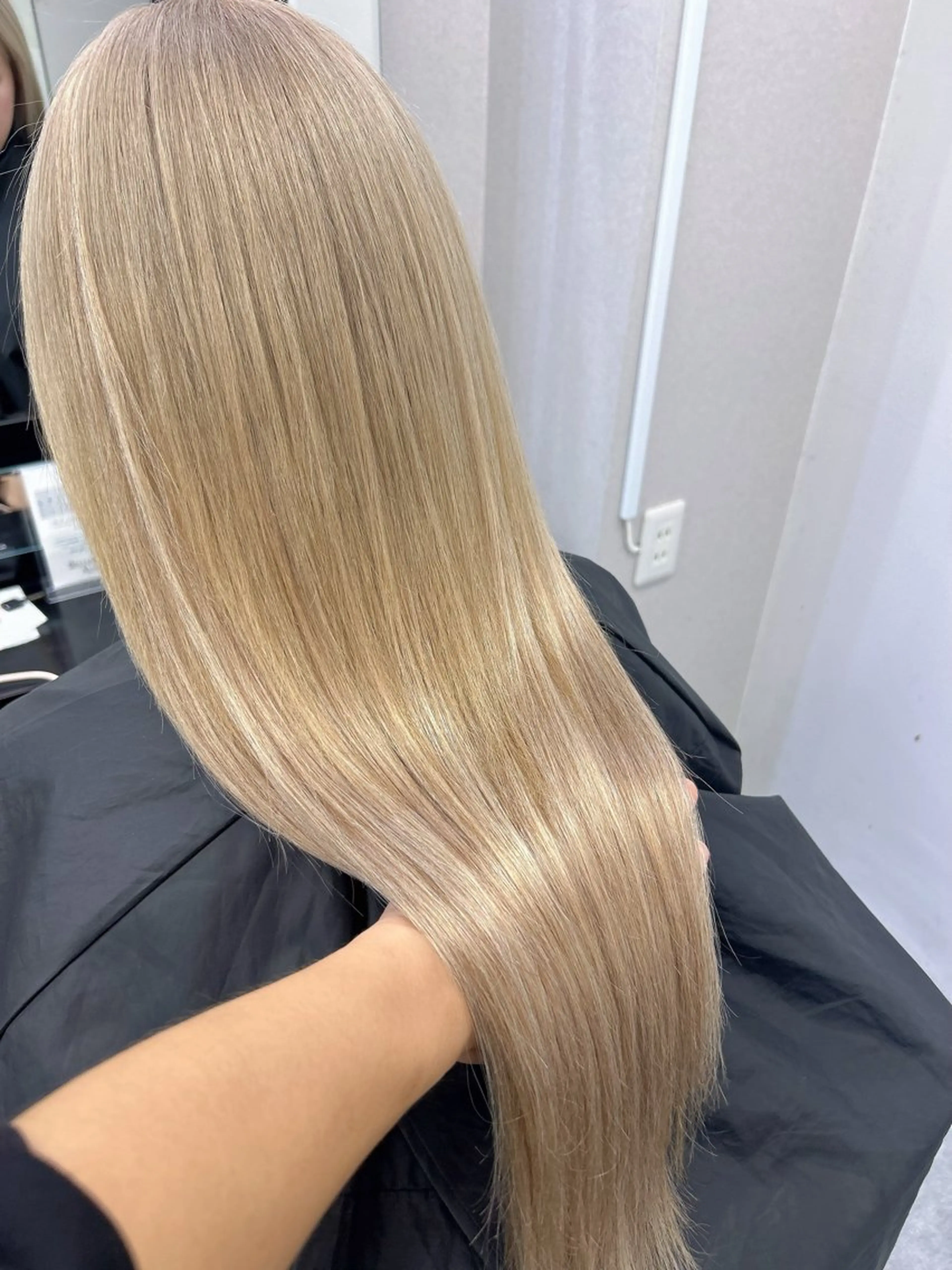 セミロング カラー ベージュカラー ダブルカラー ハイトーンカラー ミルクティーベージュ エクステ ヘアカラー エクステ レイヤー/エクステ alpha下妻のヘアスタイル