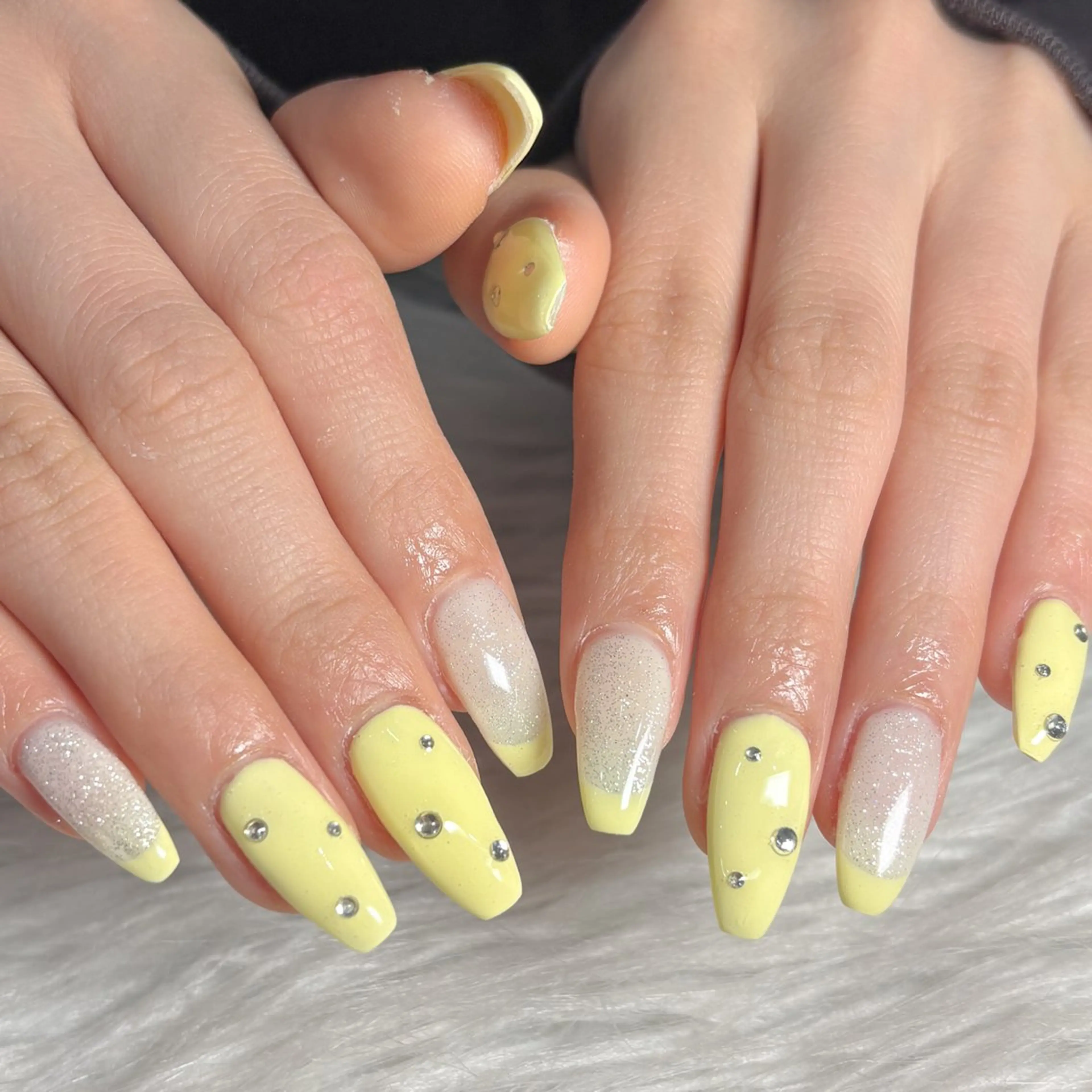 ネイル ハンドネイル LAVISH manaのネイルデザイン