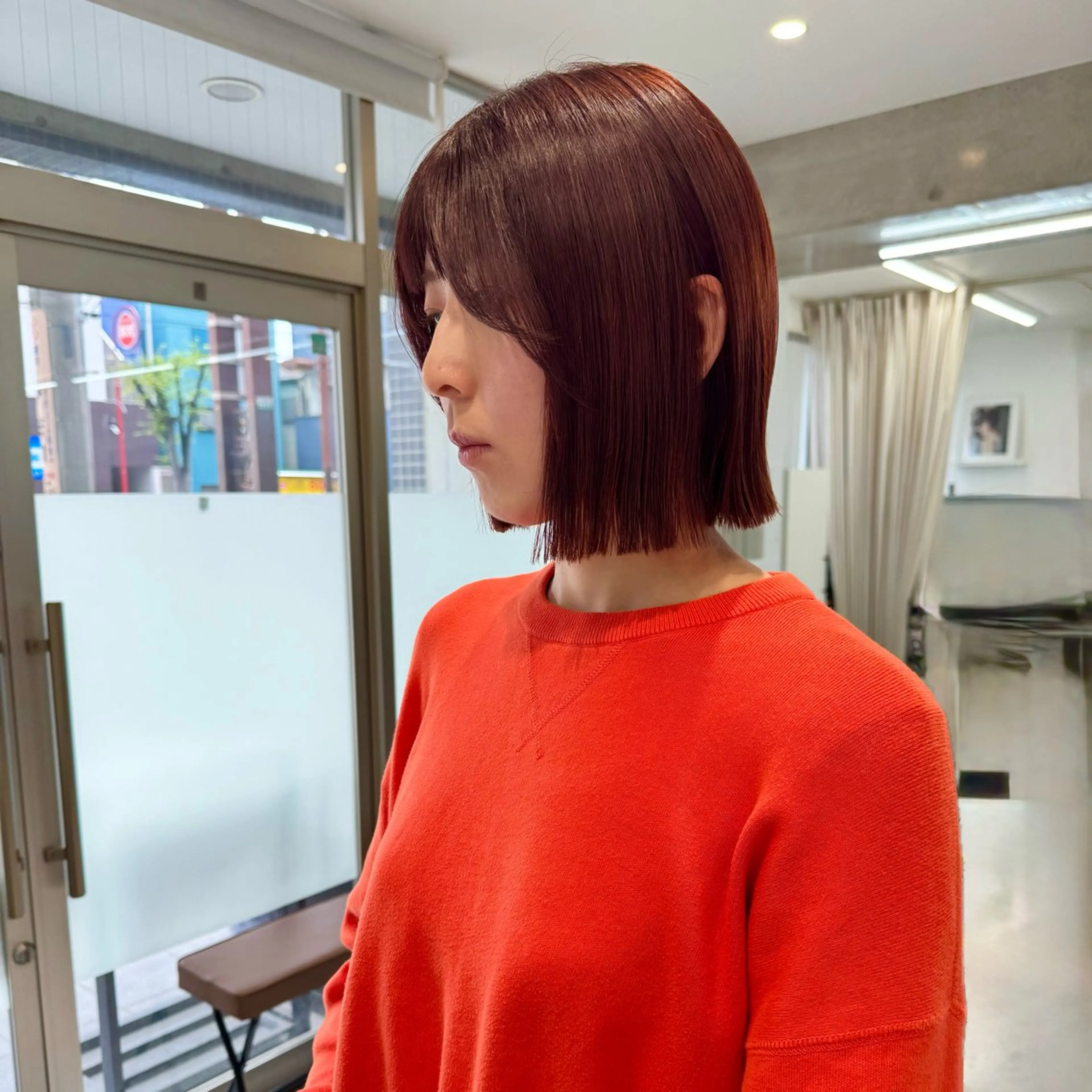 ミディアム 切りっぱなしボブ ボブ カット ヘアカラー トリートメント 会田有紀 /切りっぱなしボブのヘアスタイル