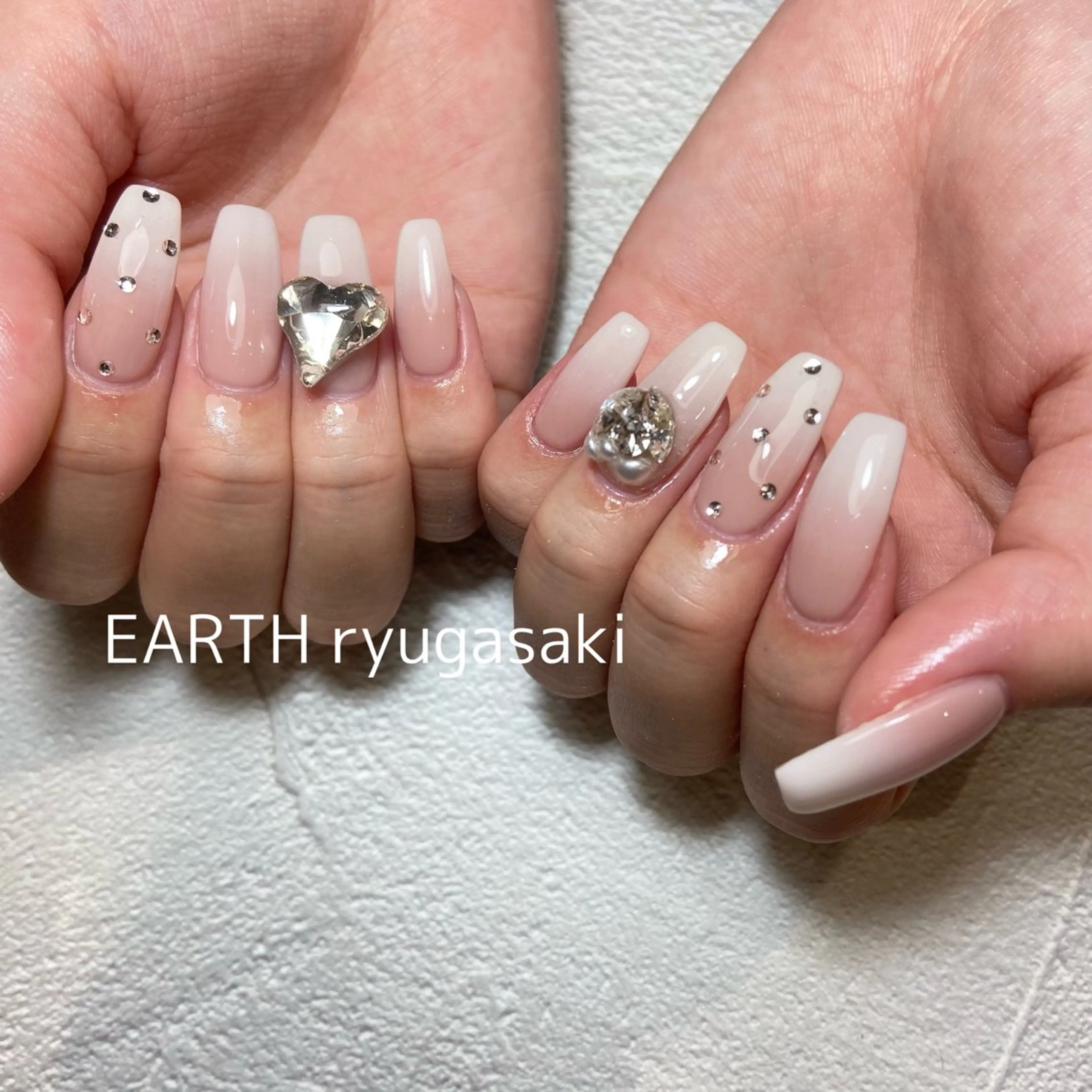 ネイル hair&make EARTH coiffure beaute 龍ケ崎店所属・tomita ayakaのネイルデザイン