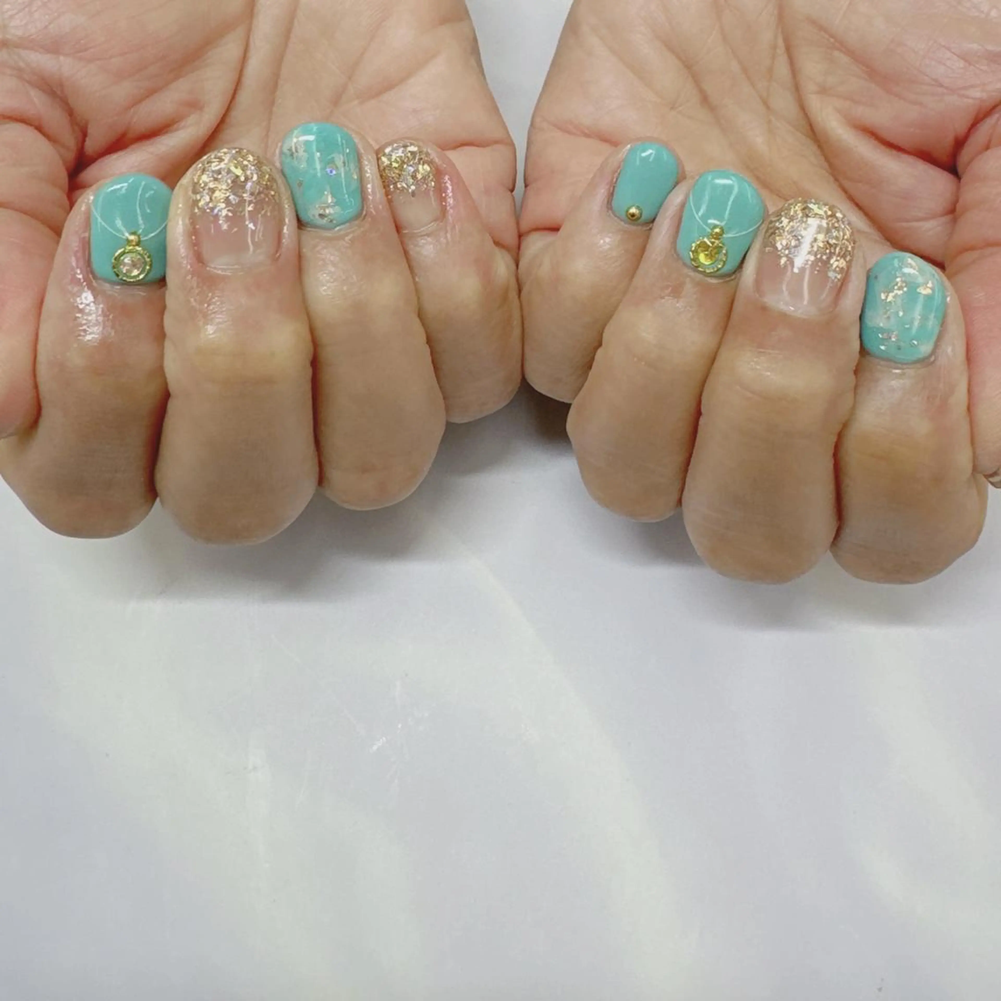 ネイル Nail salon Honey Beeのネイルデザイン