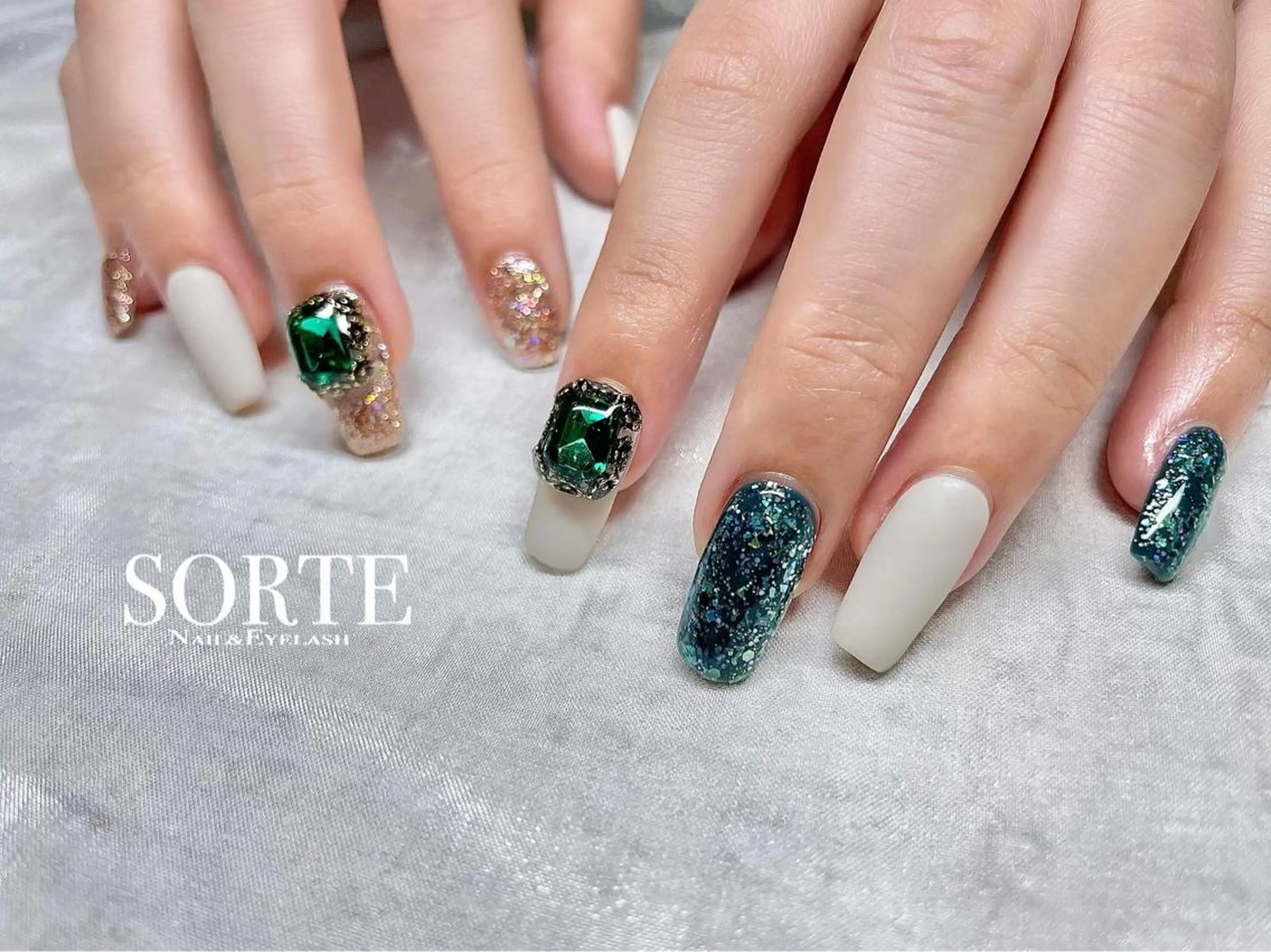 ネイル SOR TEのネイルデザイン