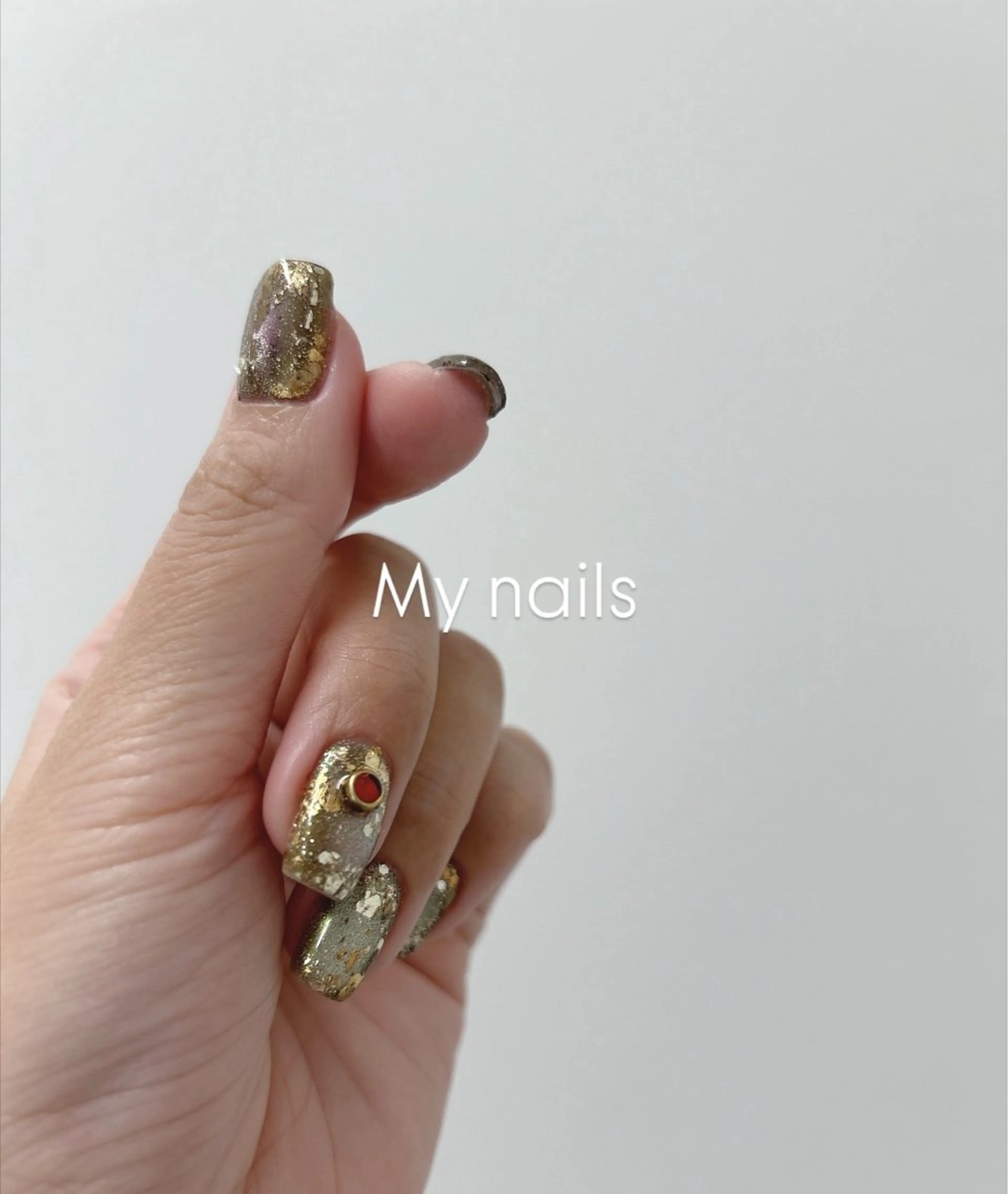 ネイル 透灯 TOUTOU 🪄のネイルデザイン