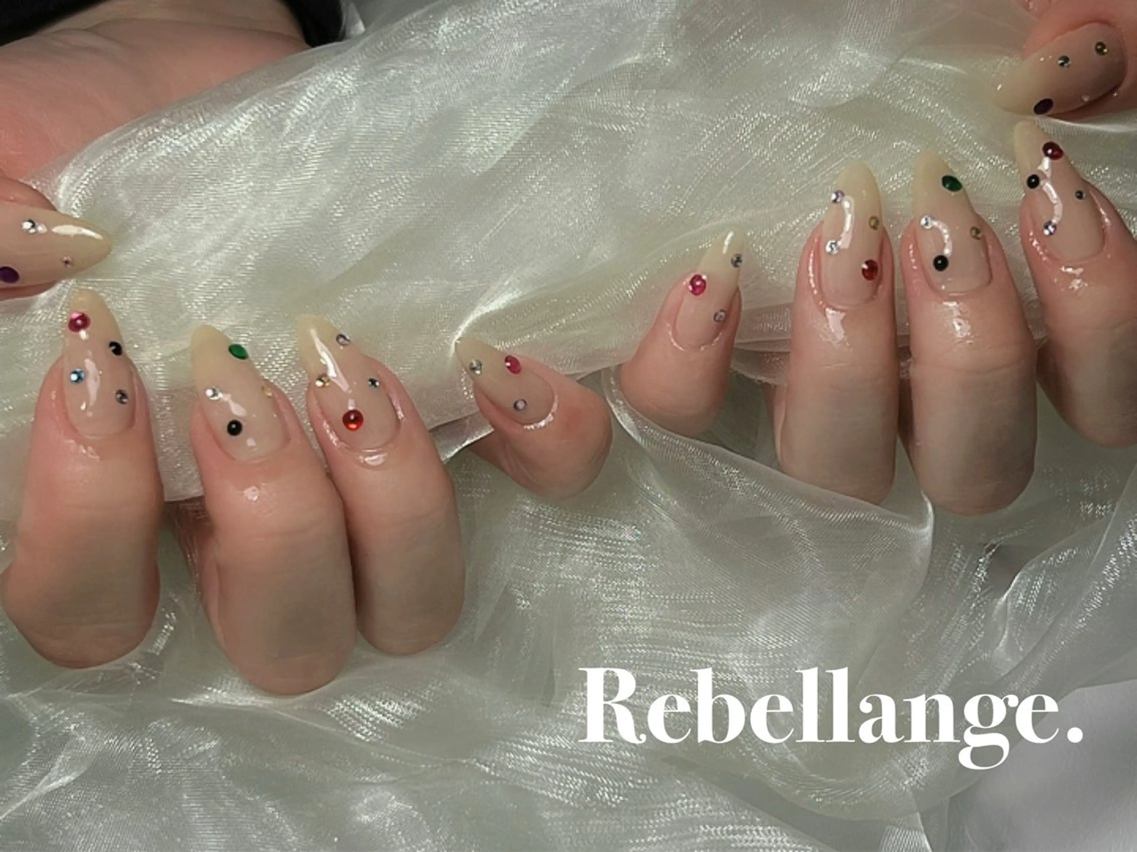 ネイル ハンドネイル Rebellange n.のネイルデザイン