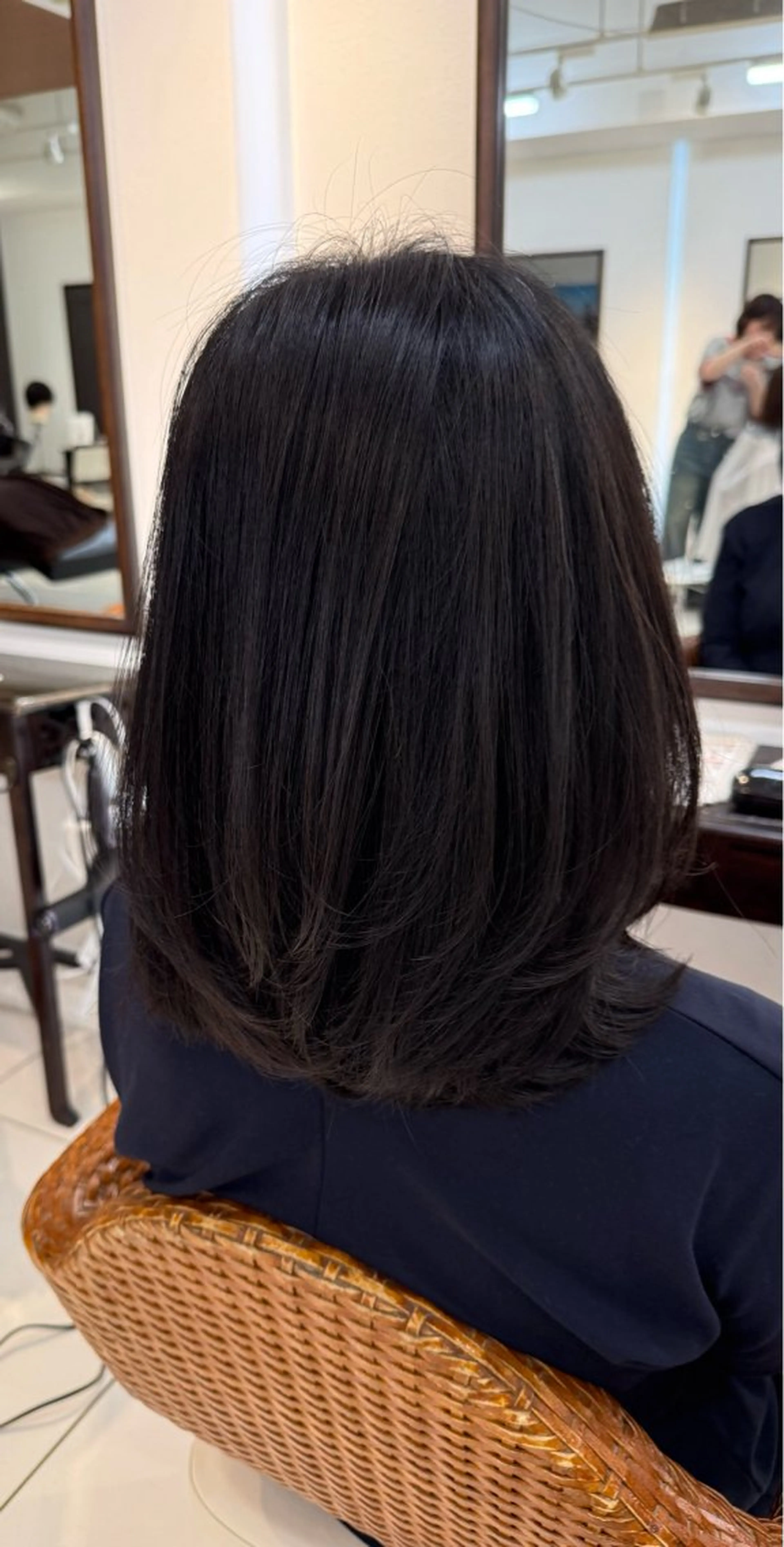 ミディアム たかしな けいなのヘアスタイル