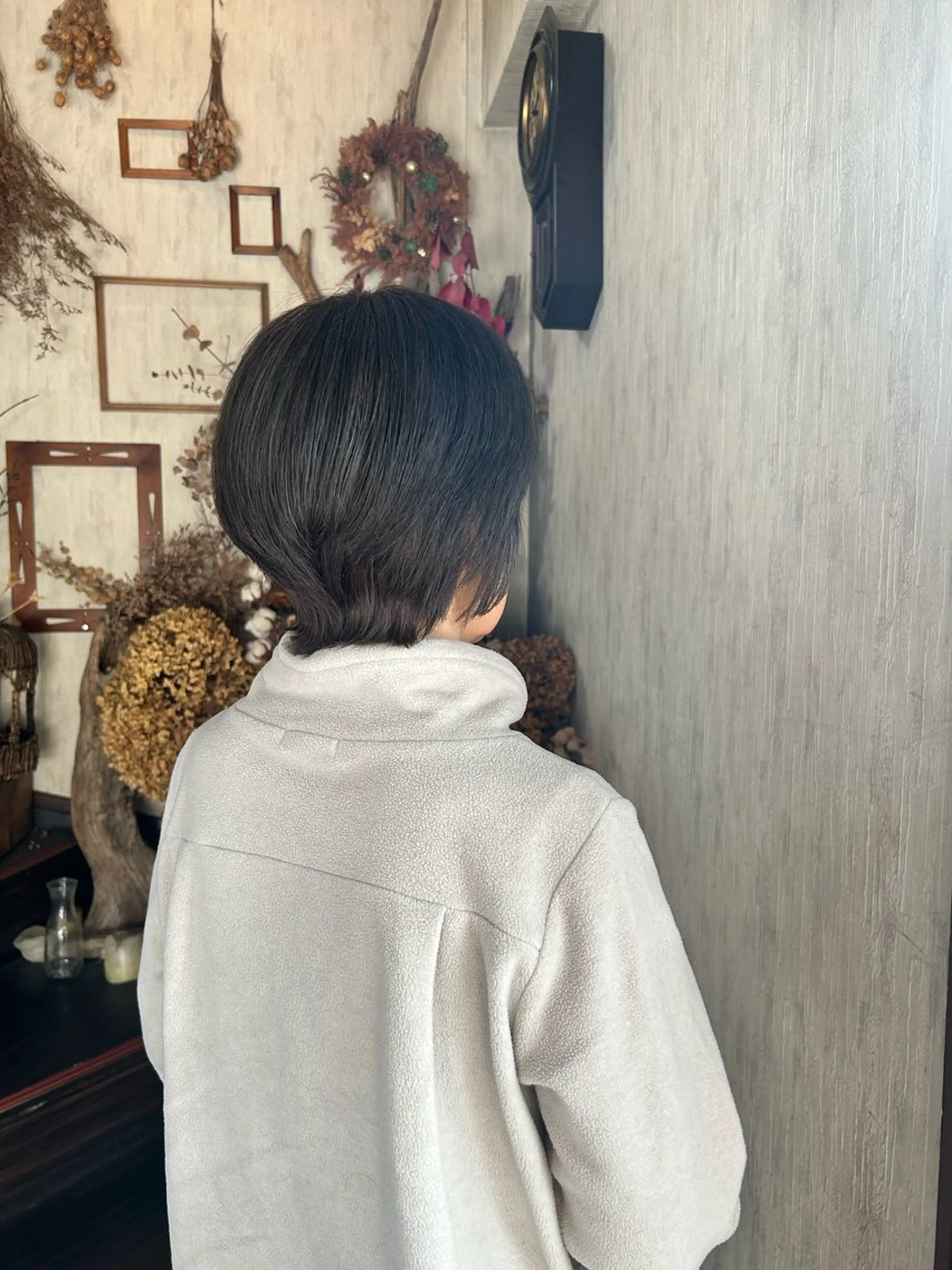 カラー 透明感カラー グレージュ オリーブグレージュ オリーブグレー ヘアカラー トリートメント minami 🐣のヘアスタイル