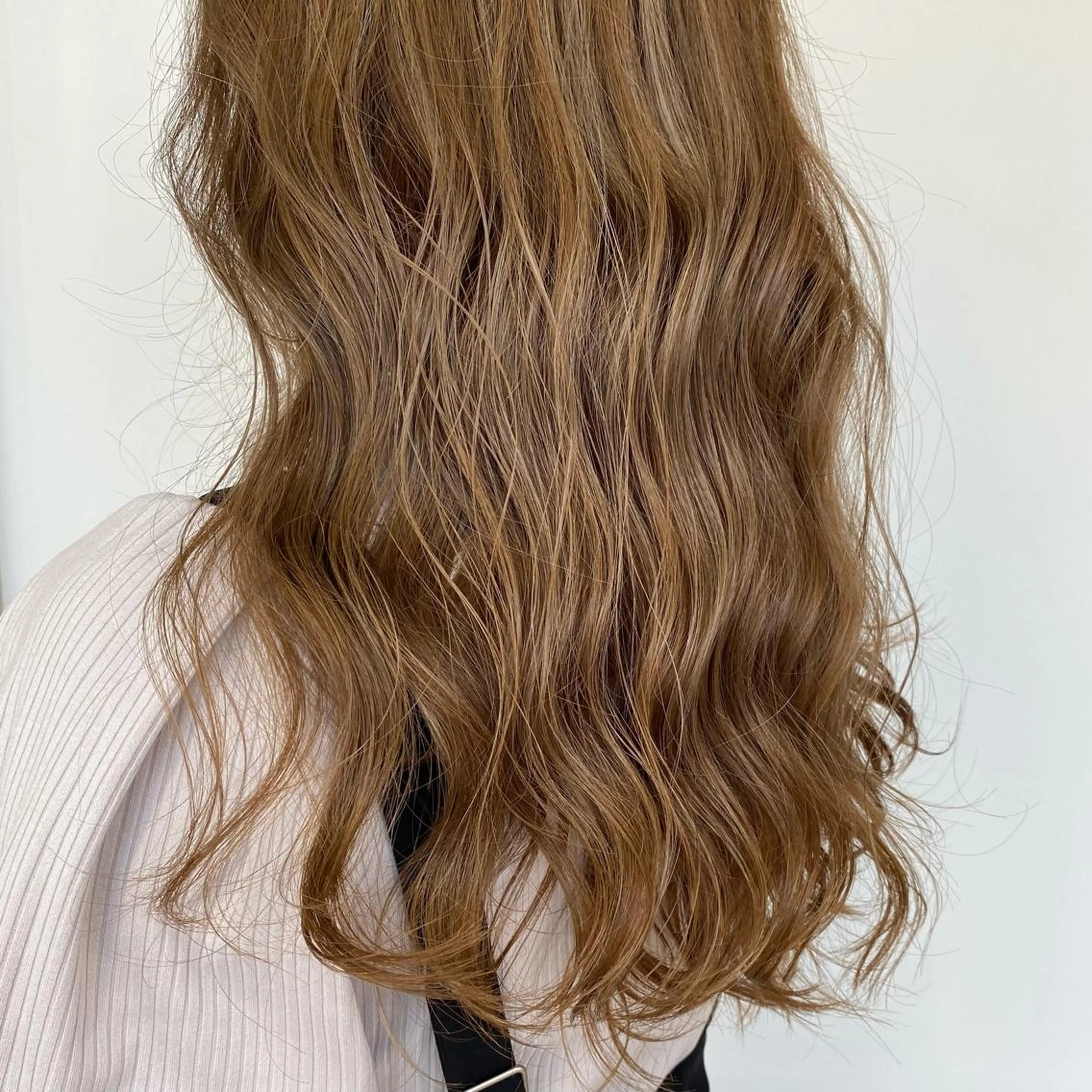 セミロング カラー ヘアアレンジ 髪質改善&艶感カラー 🪄岡井美結のヘアスタイル