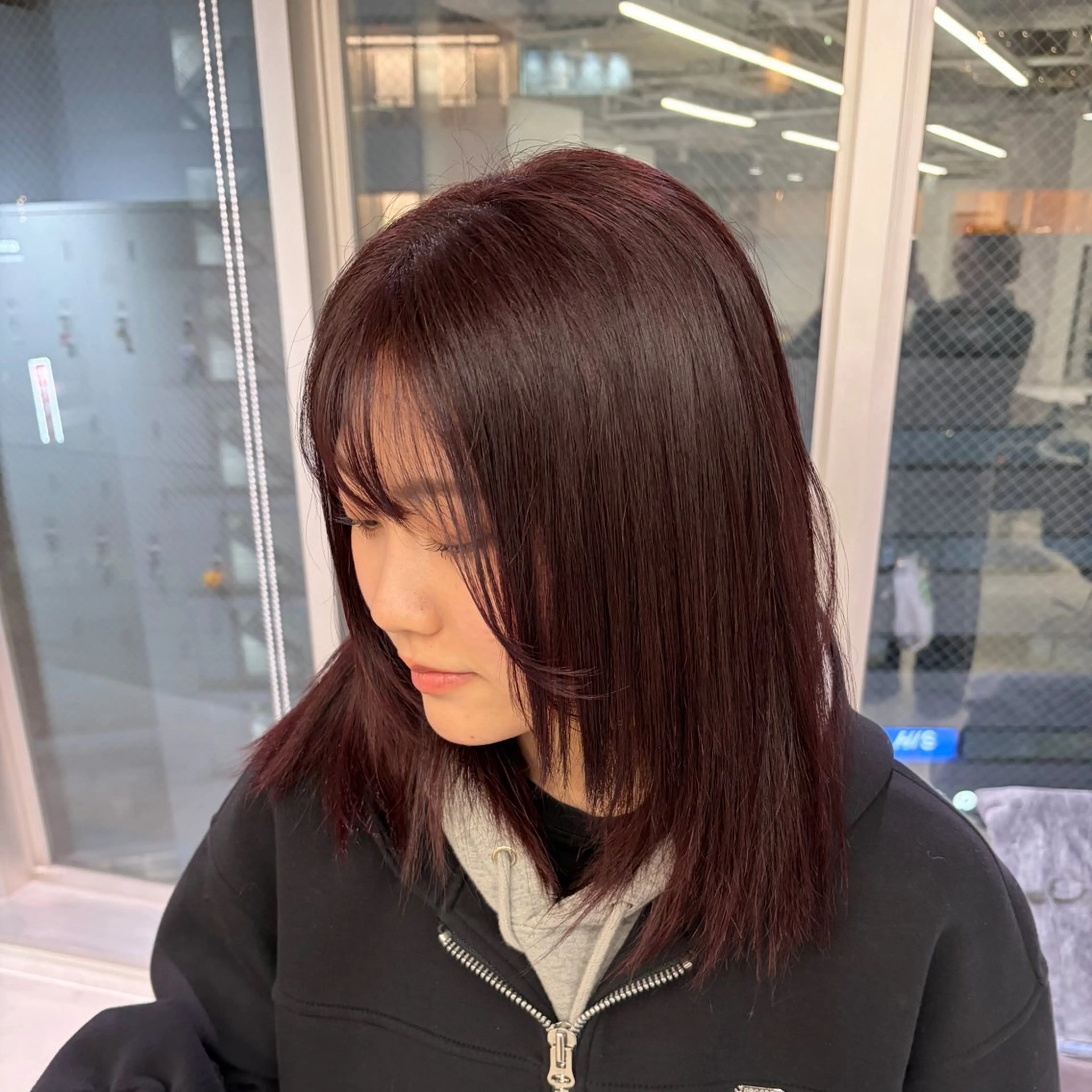 ミディアム カラー ヘアカラー トリートメント EIGHT ／SHU🩶のヘアスタイル