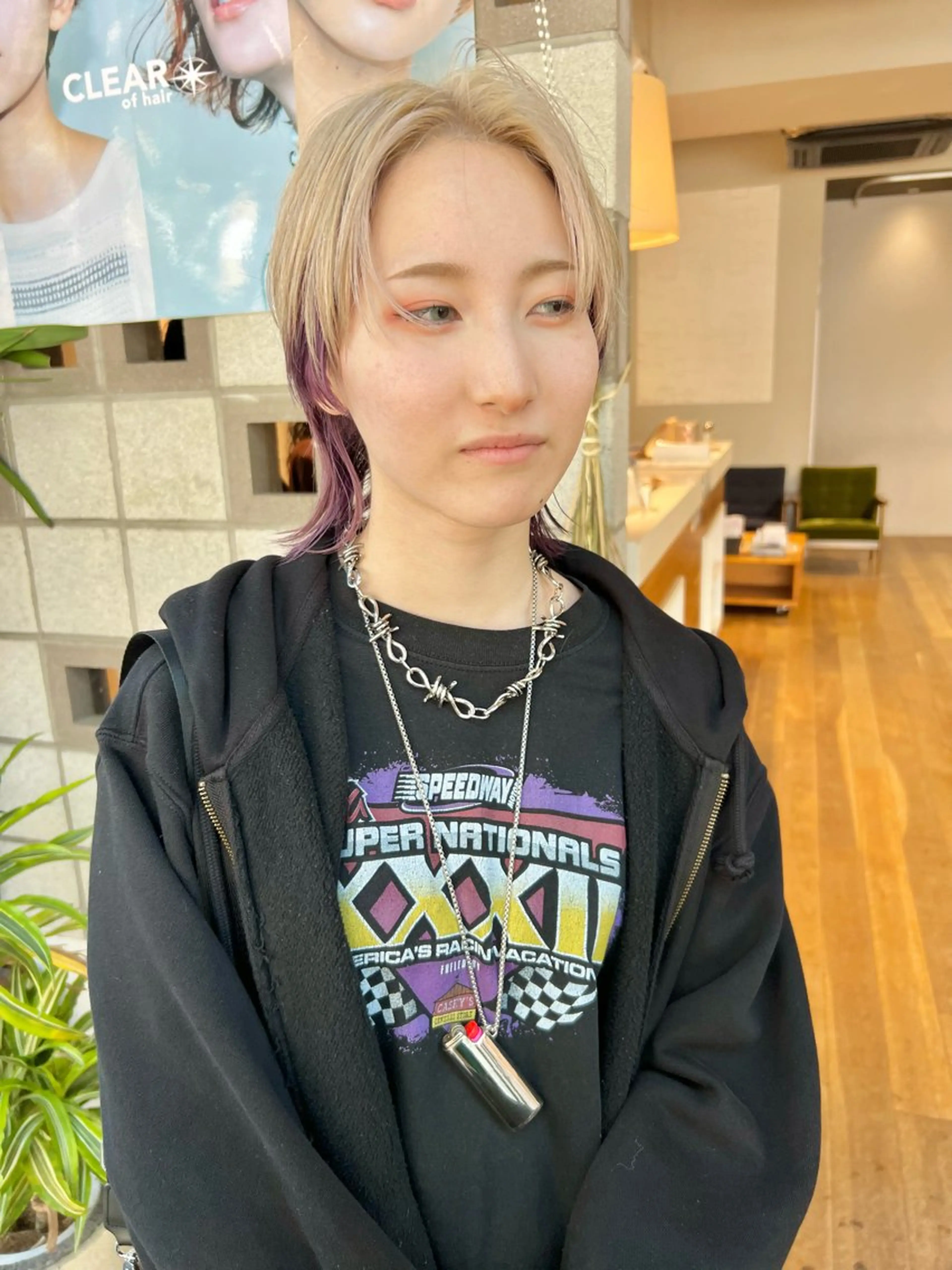 ショート カラー ベージュカラー パープルカラー ホワイトベージュ ウルフカット メンズパーマ/フェ ザーパーマ/古川晴輝のヘアスタイル