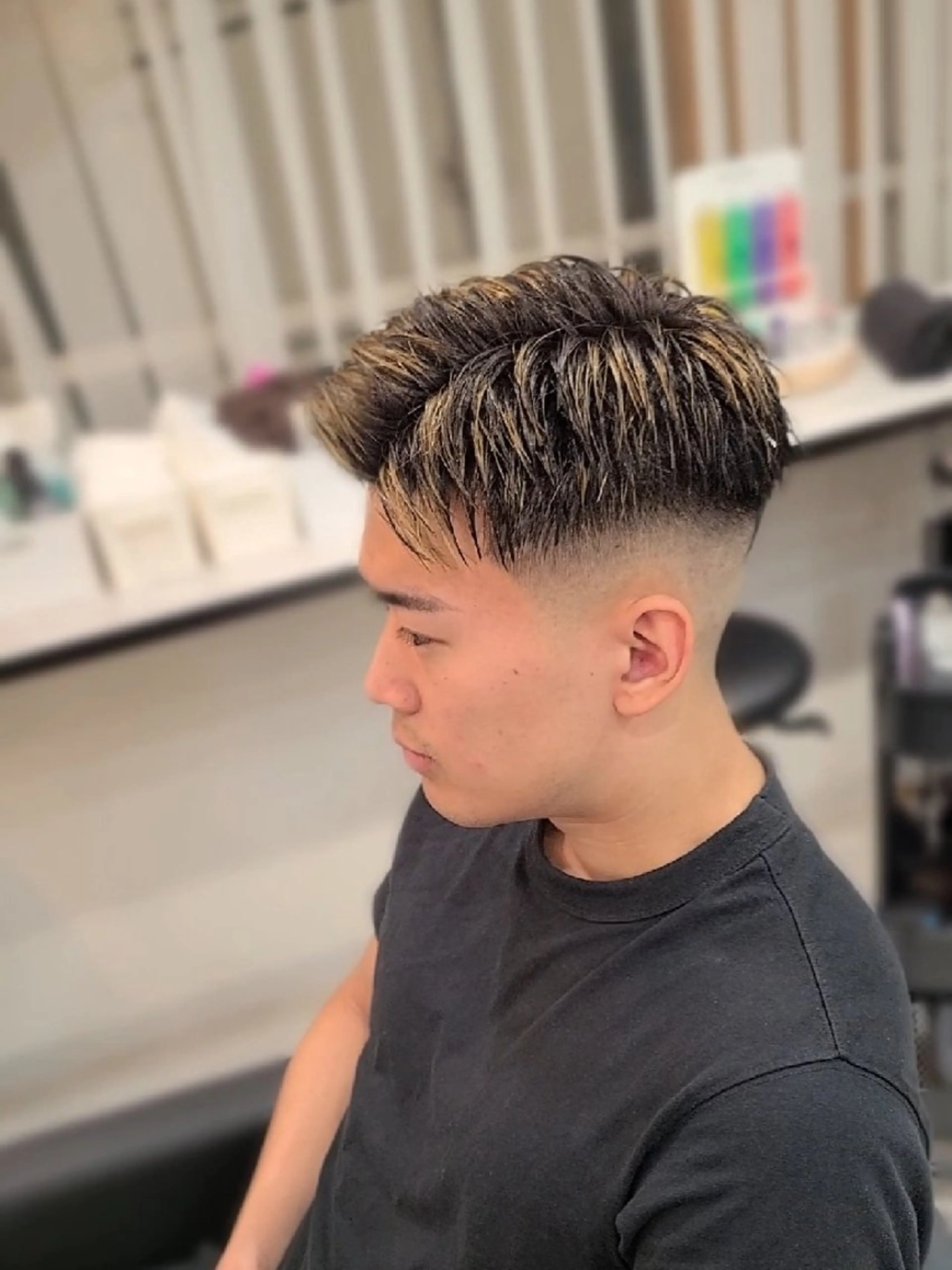 メンズ ショート フェードカット メンズハイライト ハイライト カット ヘアカラー ヘアセット LEN名古屋/パーマ 海外ヘア/メンズ特化のヘアスタイル