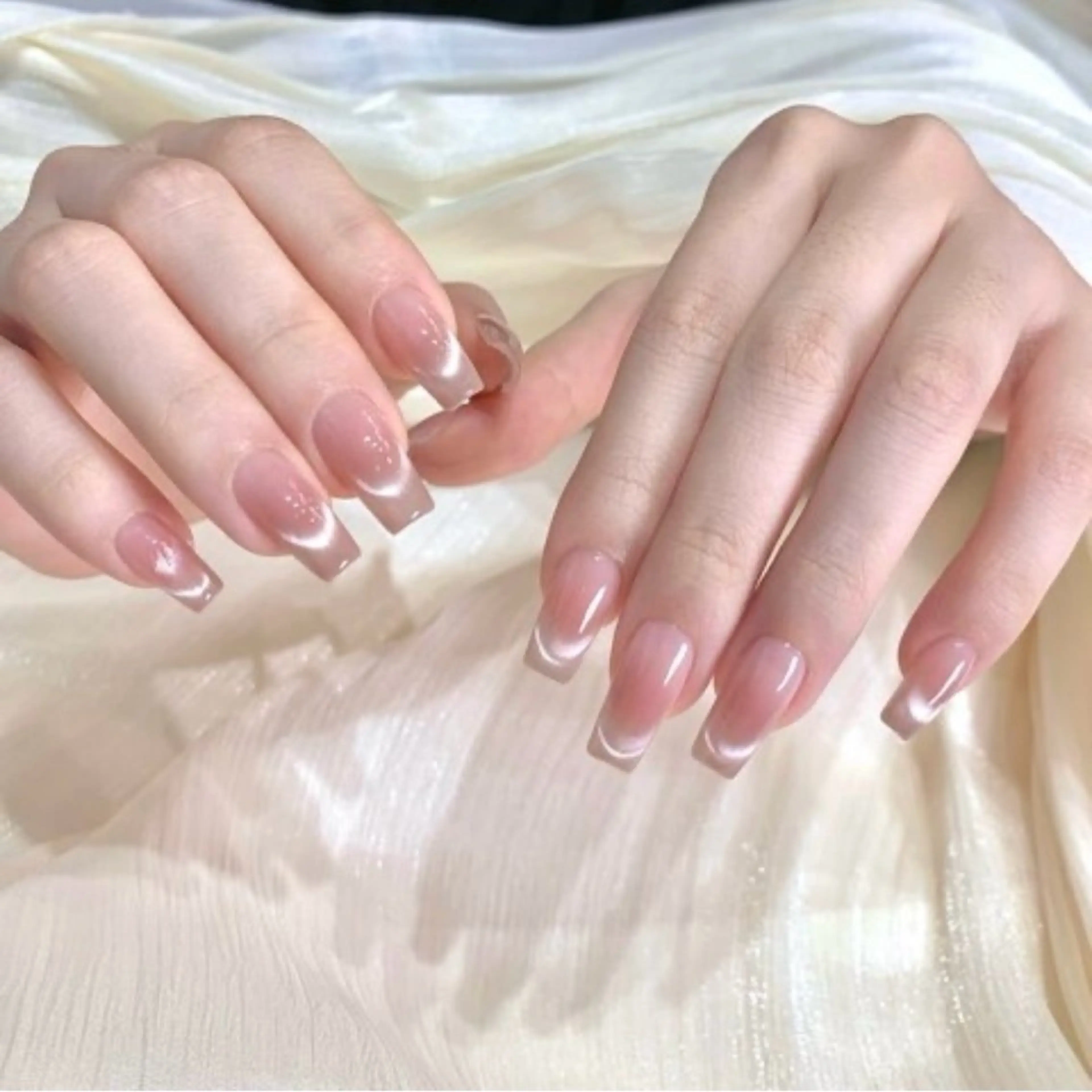 人気UPデザイン🫧10月特別価額、マグネットチークネイル🫧¥7980の写真