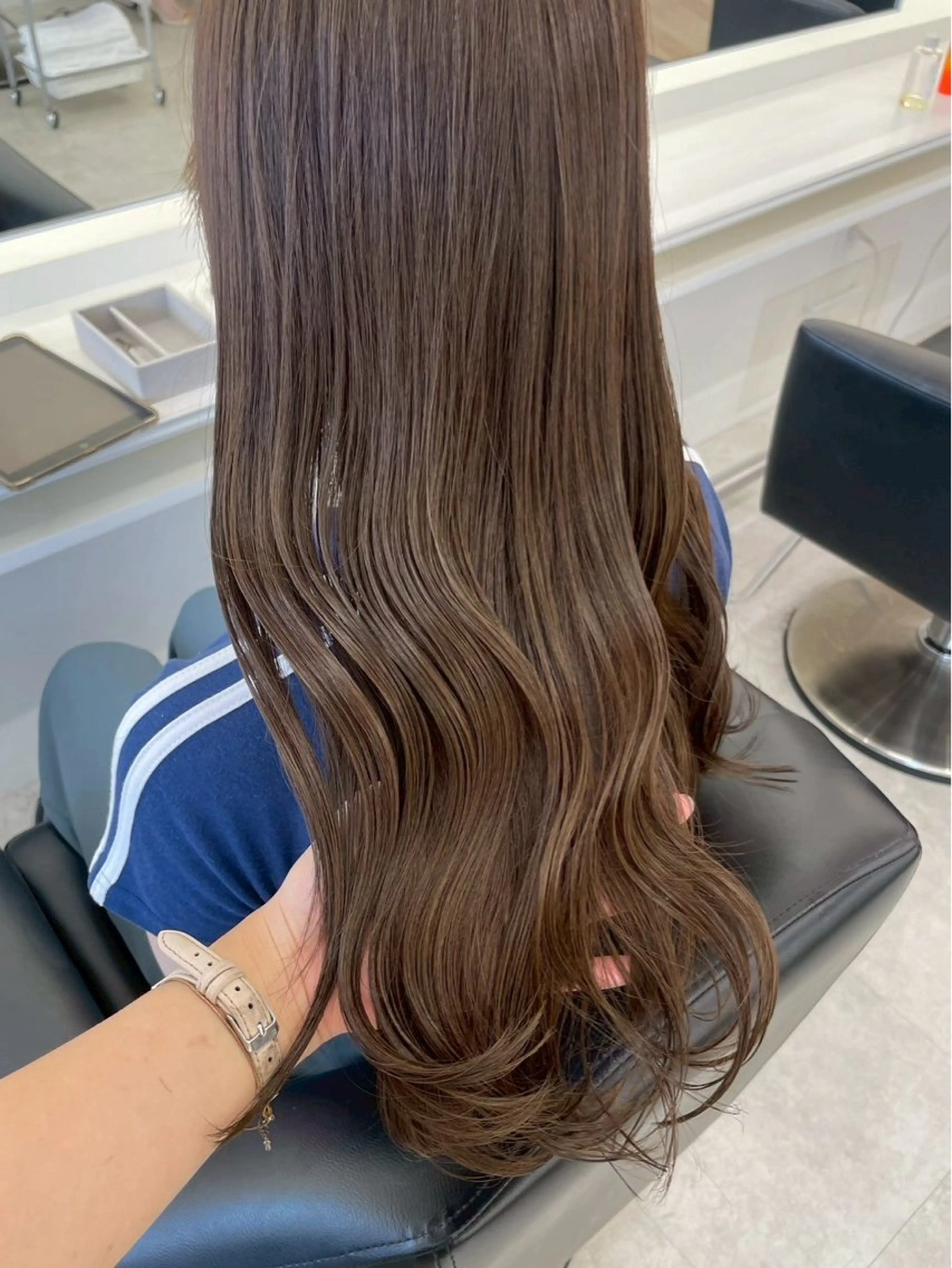 ロング カラー 透明感カラー ヘアカラー ParveMix 楠本結菜のヘアスタイル