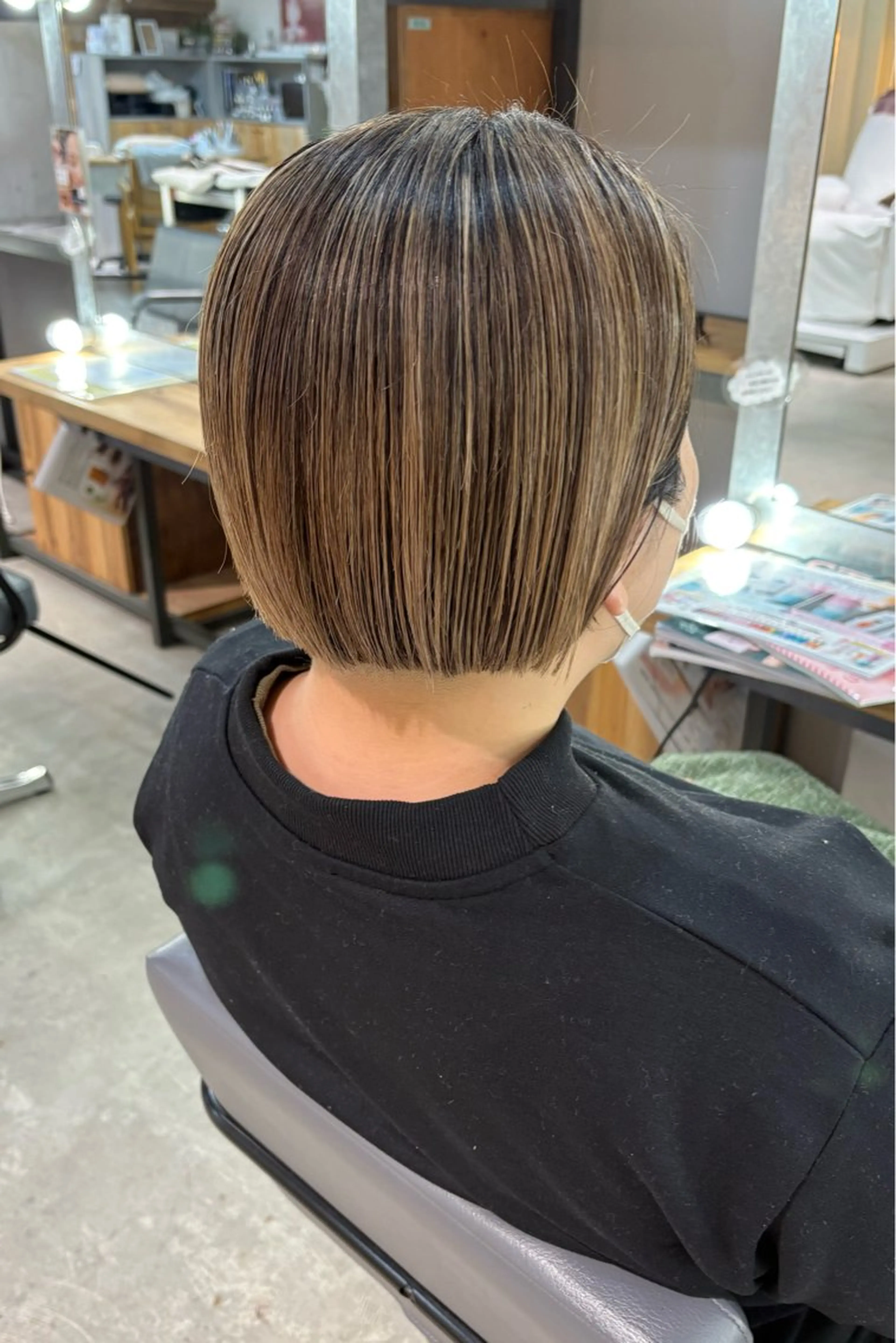 ショート カラー 菊地 紗矢のヘアスタイル