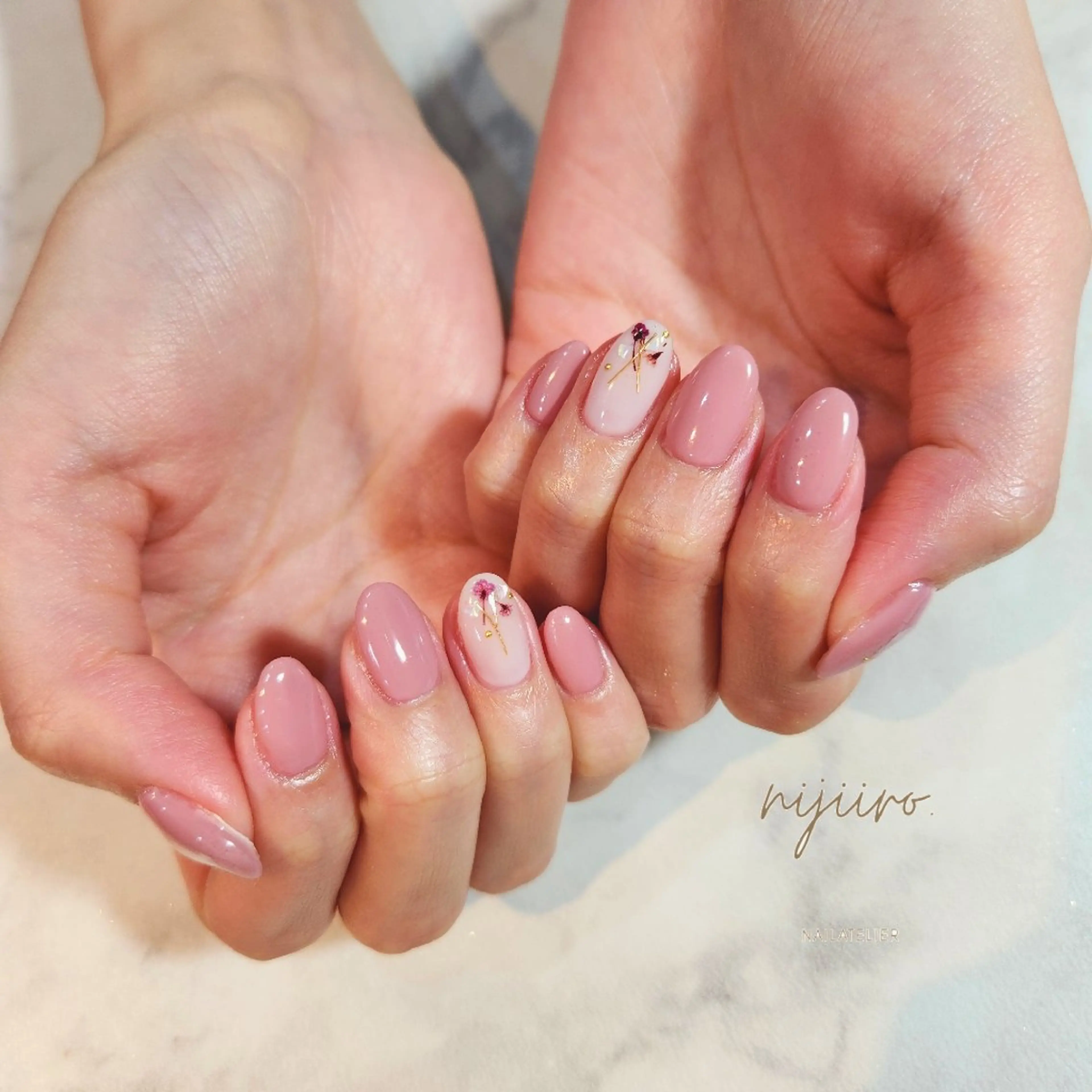 ネイル ハンドネイル nijiiro🌈 サトウのネイルデザイン