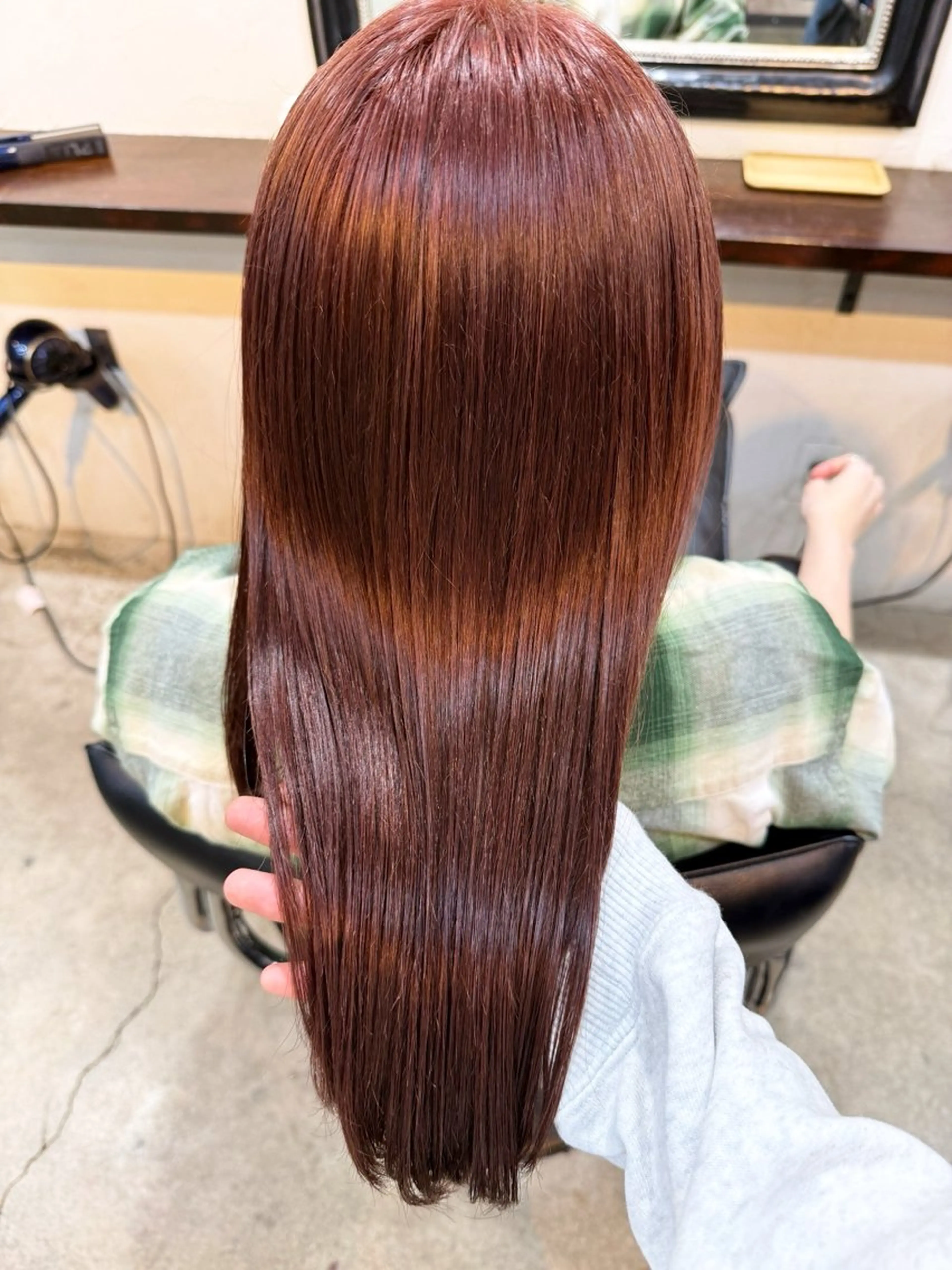 ミディアム カラー ブラウンカラー レッドカラー レッドブラウン 髪質改善 ヘアカラー トリートメント eTONe所属・三條 朋香のヘアスタイル