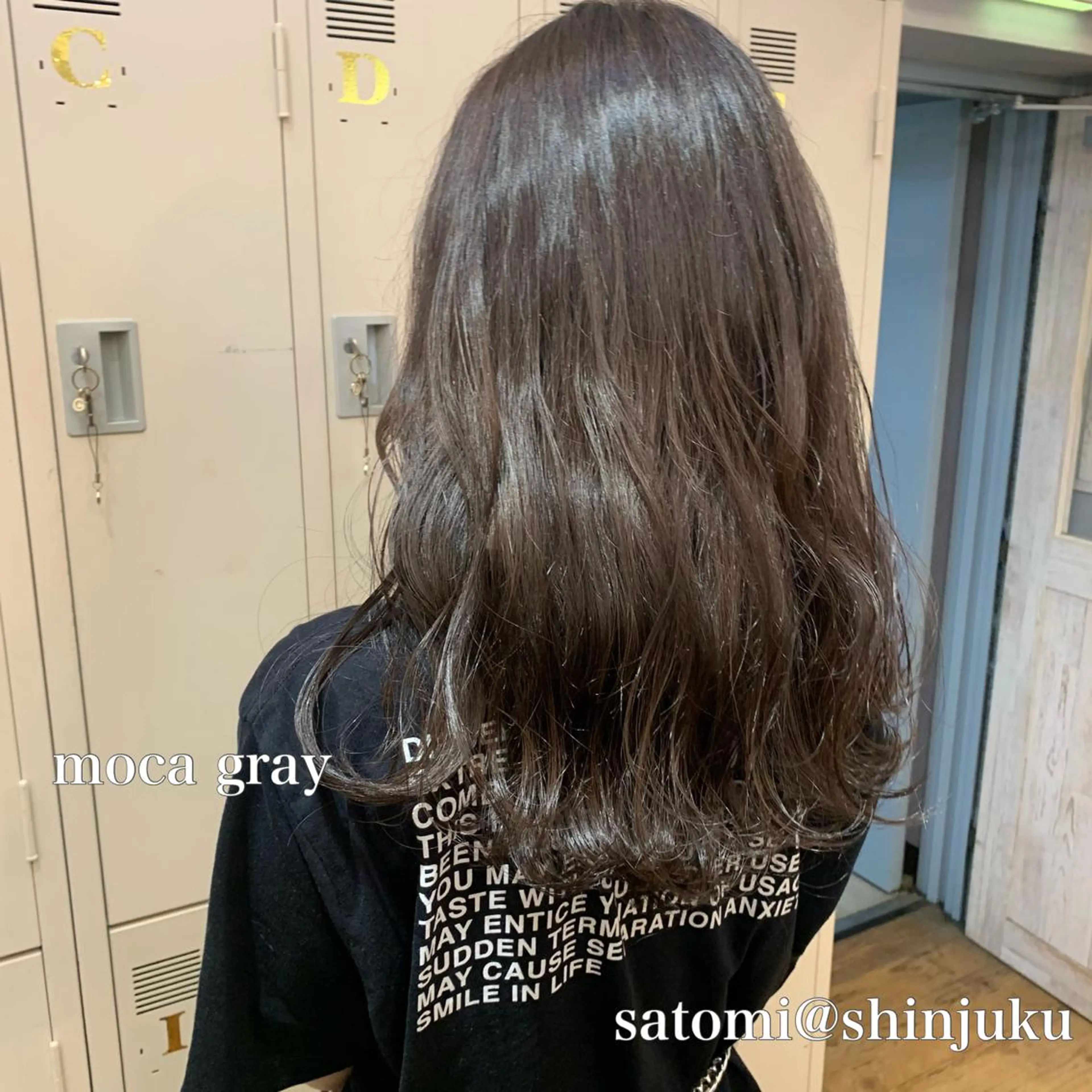 セミロング 淡色ふんわりhair 新宿satomiのヘアスタイル