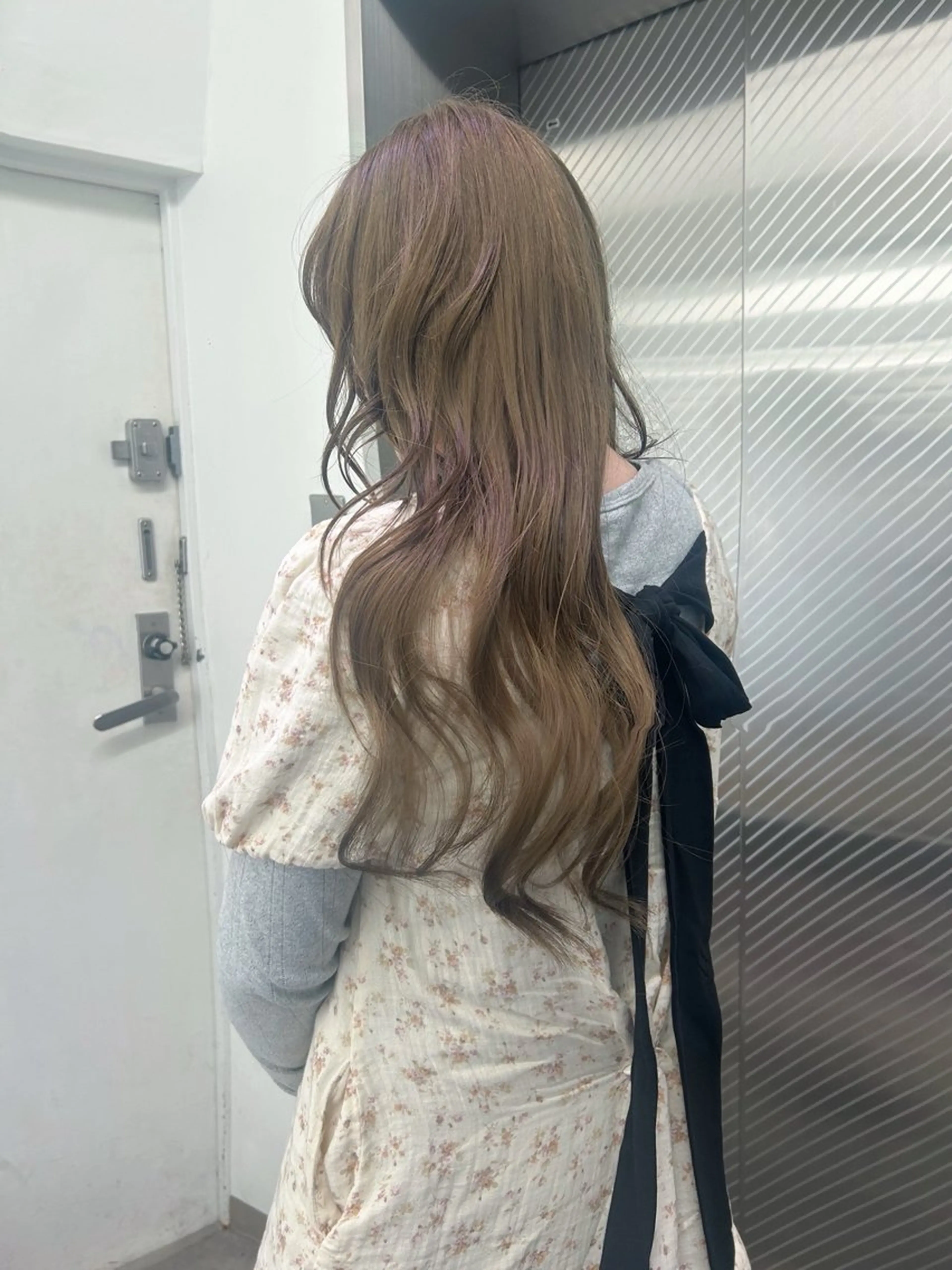 ロング IDE AYANEのヘアスタイル
