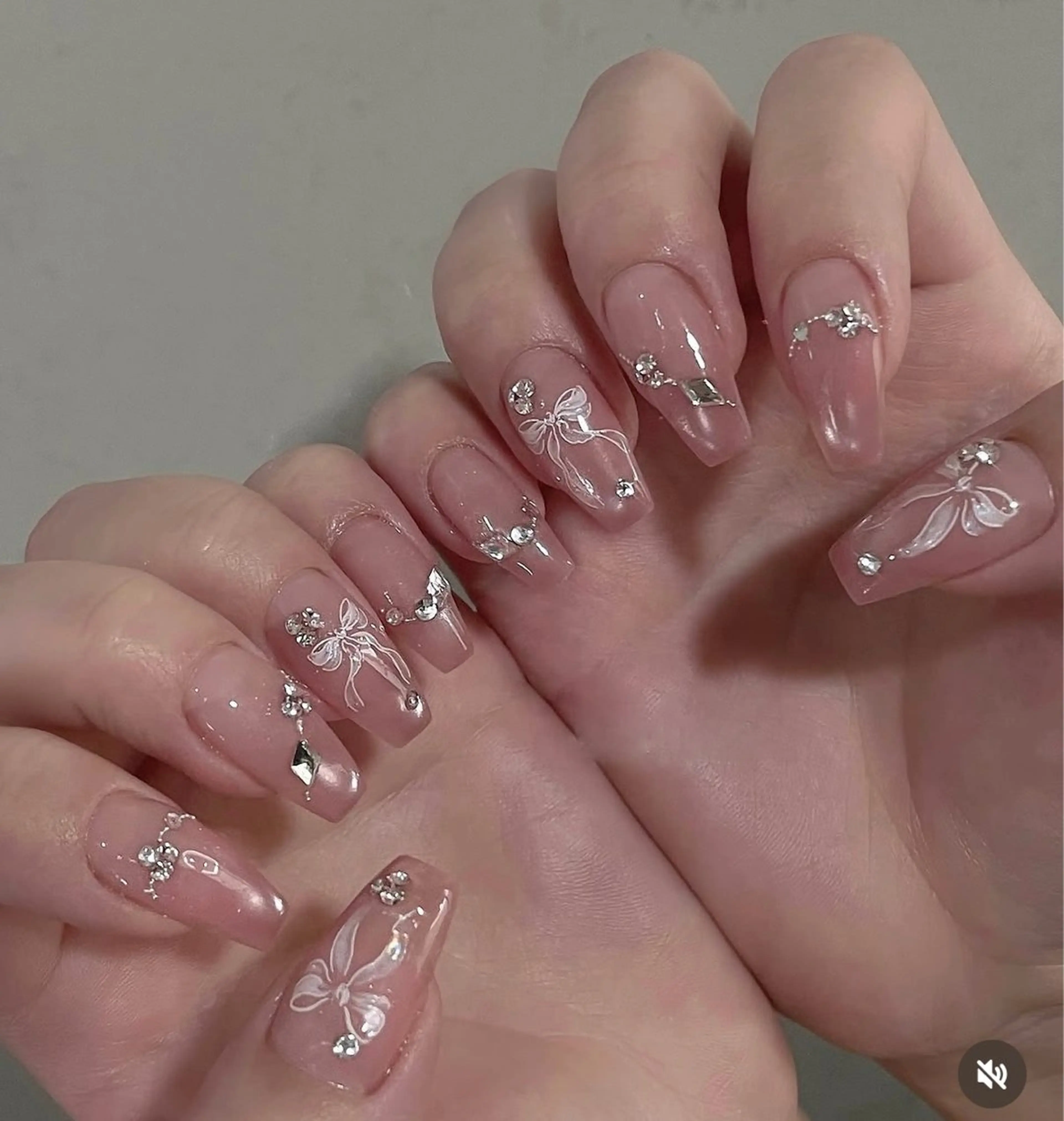 ネイル アートネイル ボルドー フレンチネイル ジェルネイル 氷ネイル・うるうるネイル ハンドネイル Julie Nailのネイルデザイン