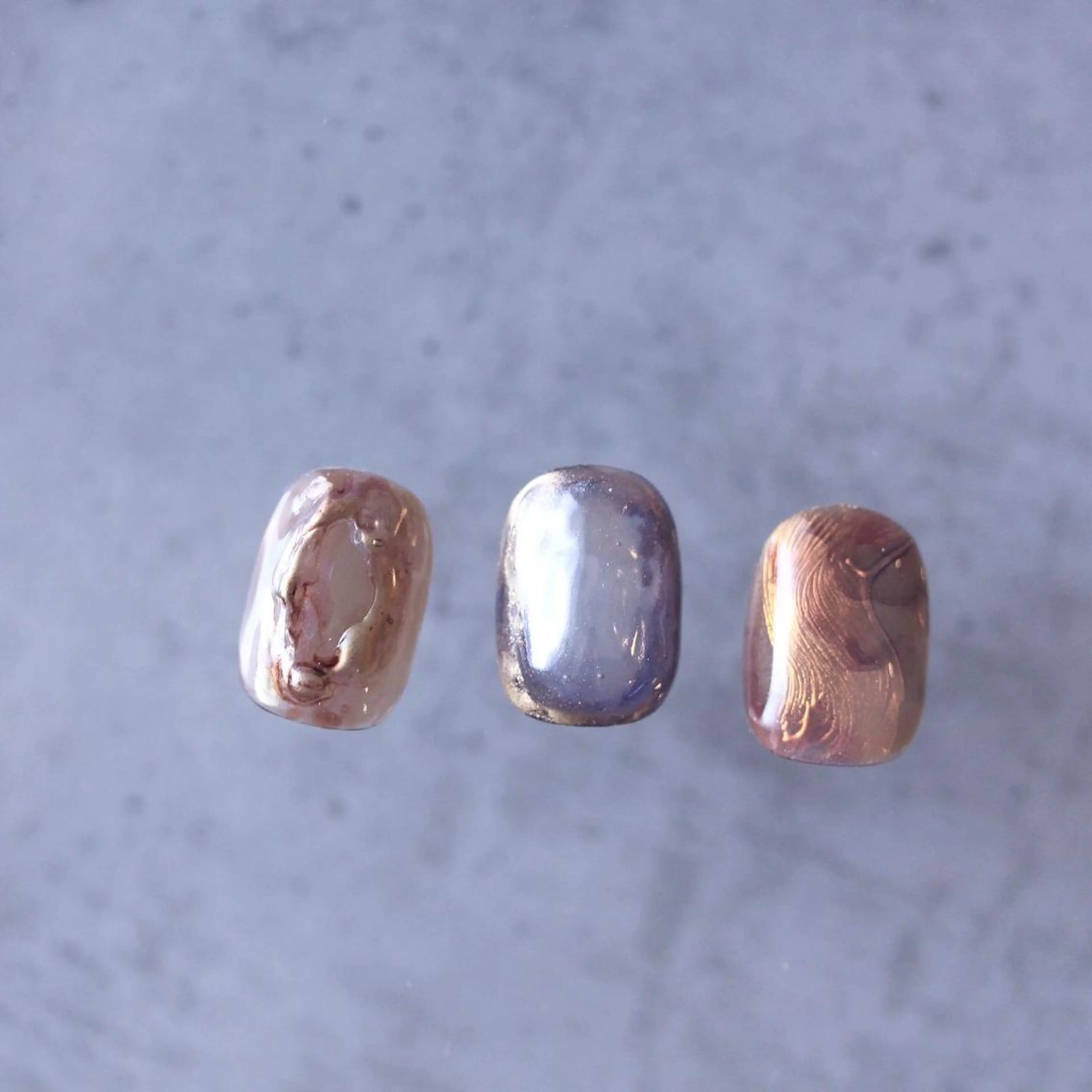 ネイル アートネイル 大理石ネイル(マーブル) ニュアンスネイル オフィスネイル ぷっくりネイル Elio所属・Elio 国泰寺のネイルデザイン