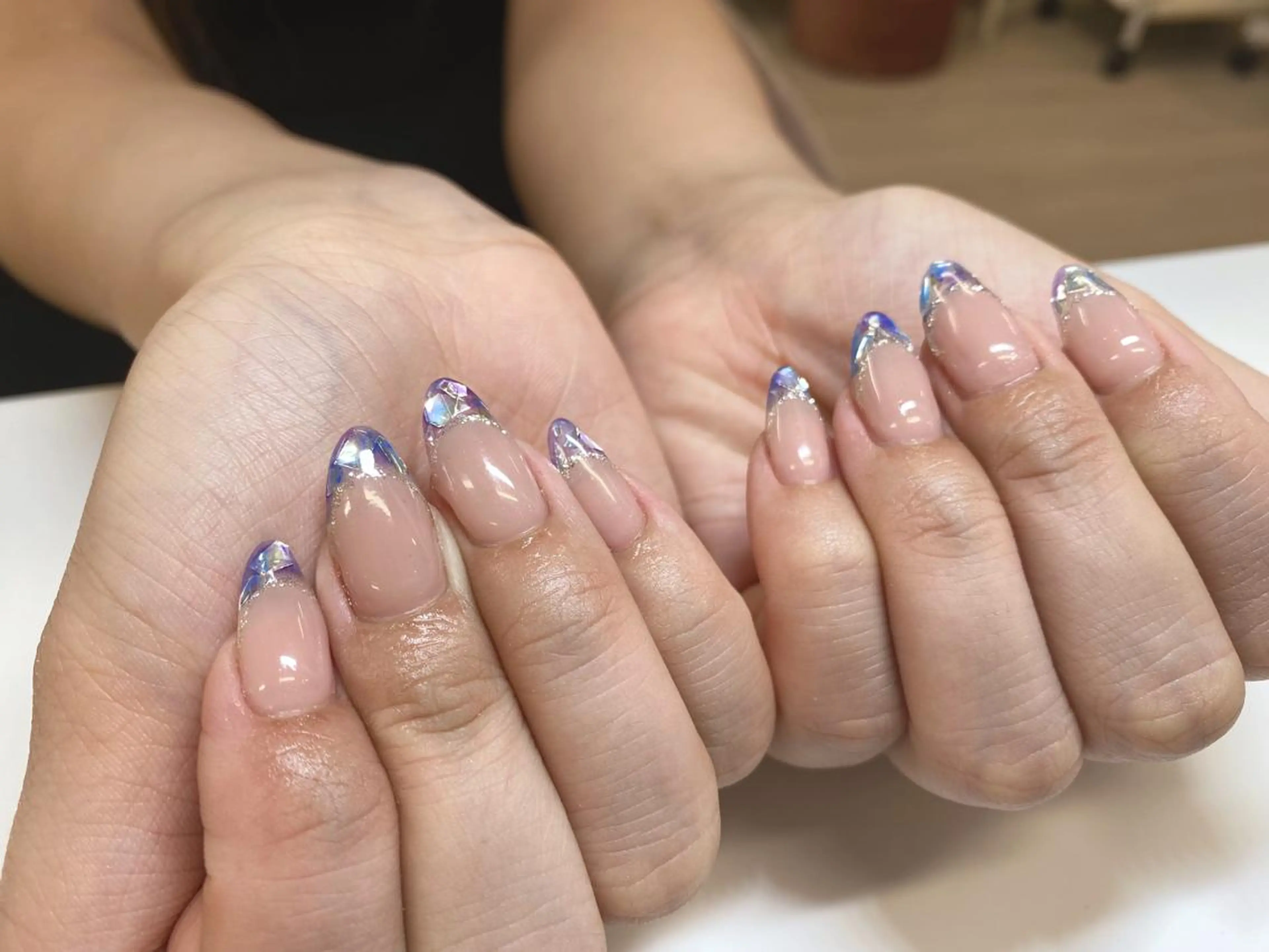 ネイル 長さ出し フットネイル フレンチネイル ジェルネイル ガラスフレンチ ハンドネイル salon Lilouのネイルデザイン