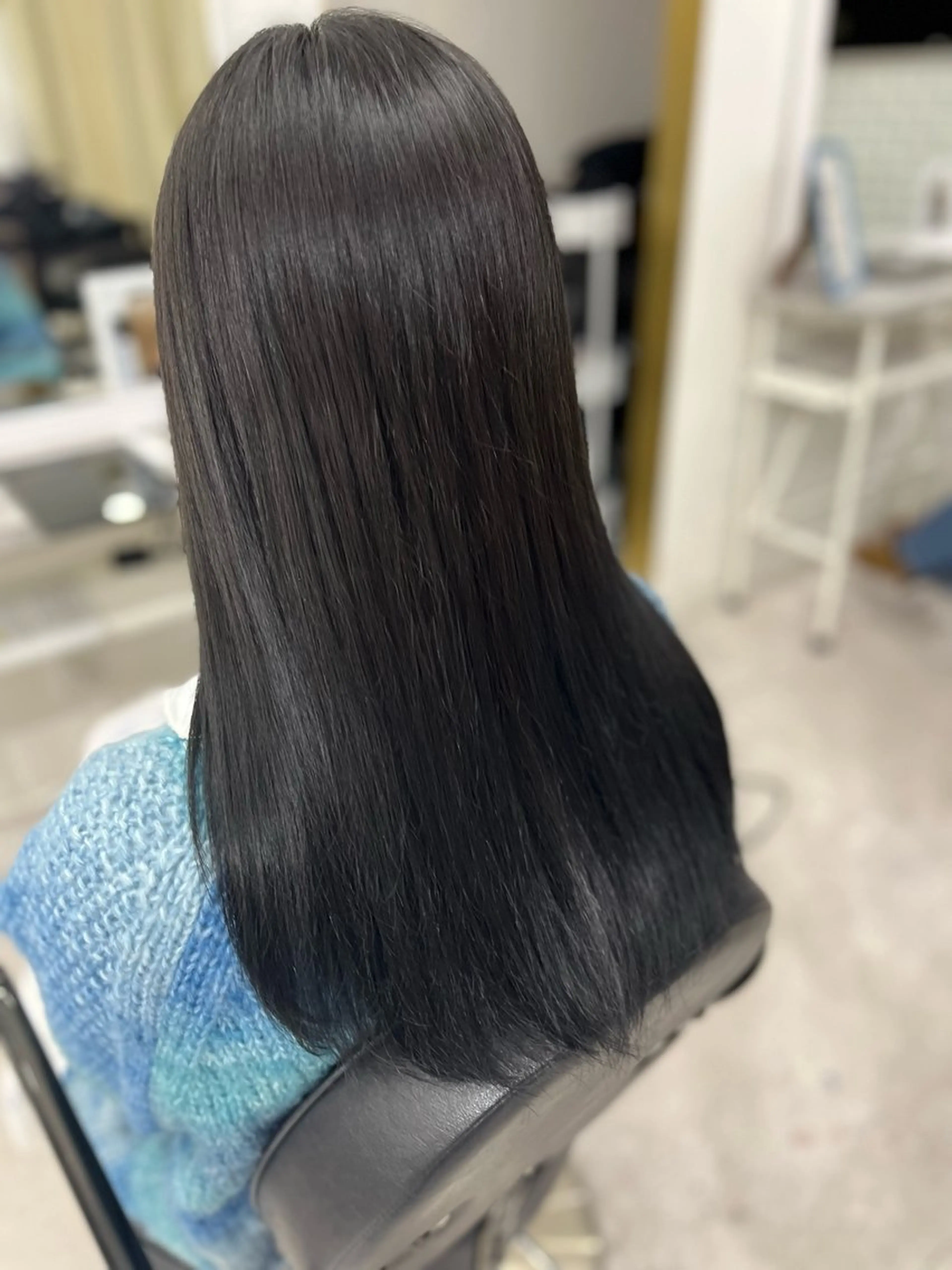 セミロング カラー 黒髪 ブルーカラー ブルーブラック 🫧ぷる艶カラー🫧 Yuubi🦩のヘアスタイル