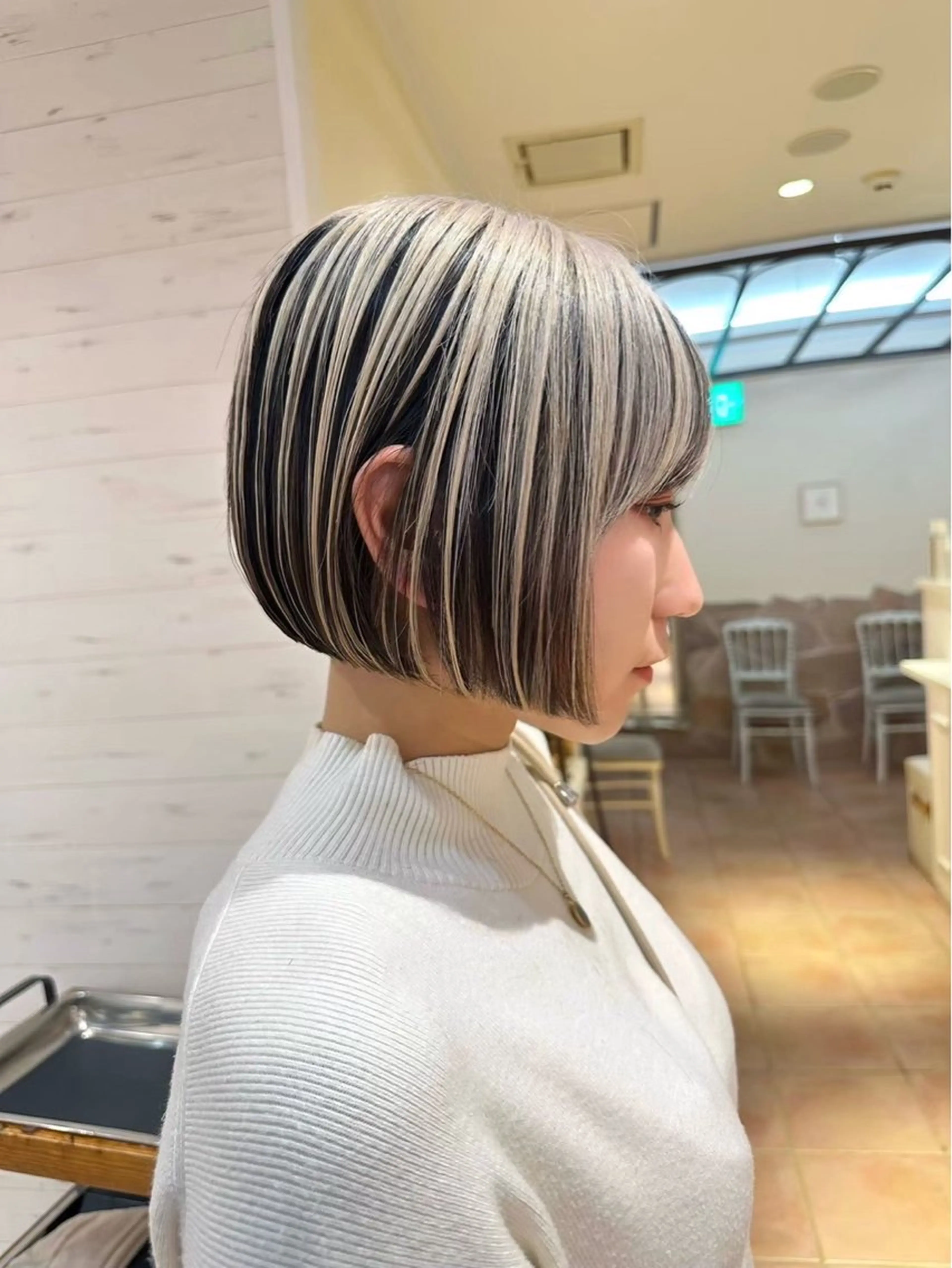 ミディアム 切りっぱなしボブ ショートボブ ボブレイヤー ボブ くびれヘア ショート 🫧Yudai🌈のヘアスタイル