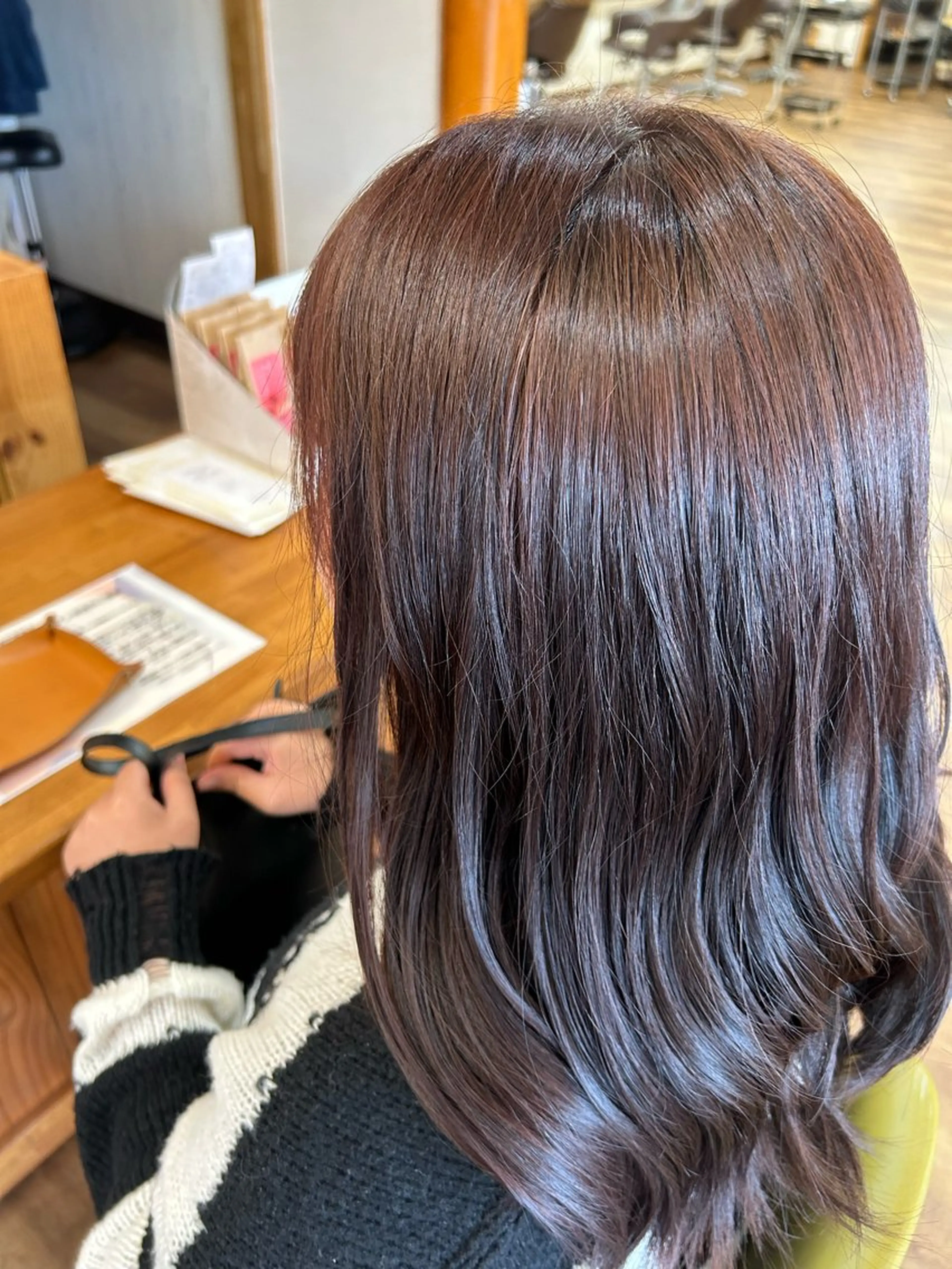 ロング 大久保 藍梨のヘアスタイル