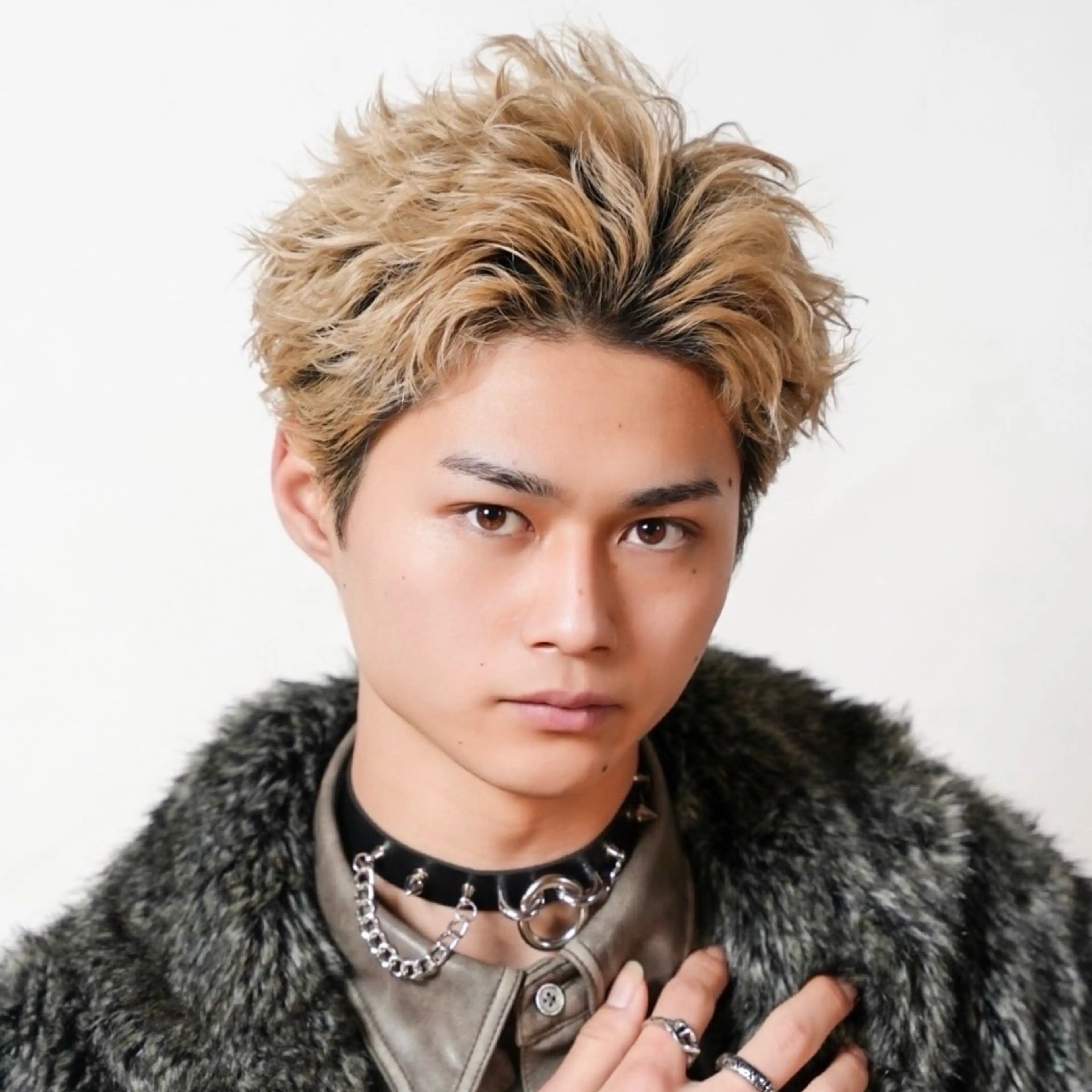 ショート カラー パーマ メンズ スパイキーショート ショートヘア カット パーマ 🔥メンズ🔥かっこ いいが正義！代表柿崎のヘアスタイル