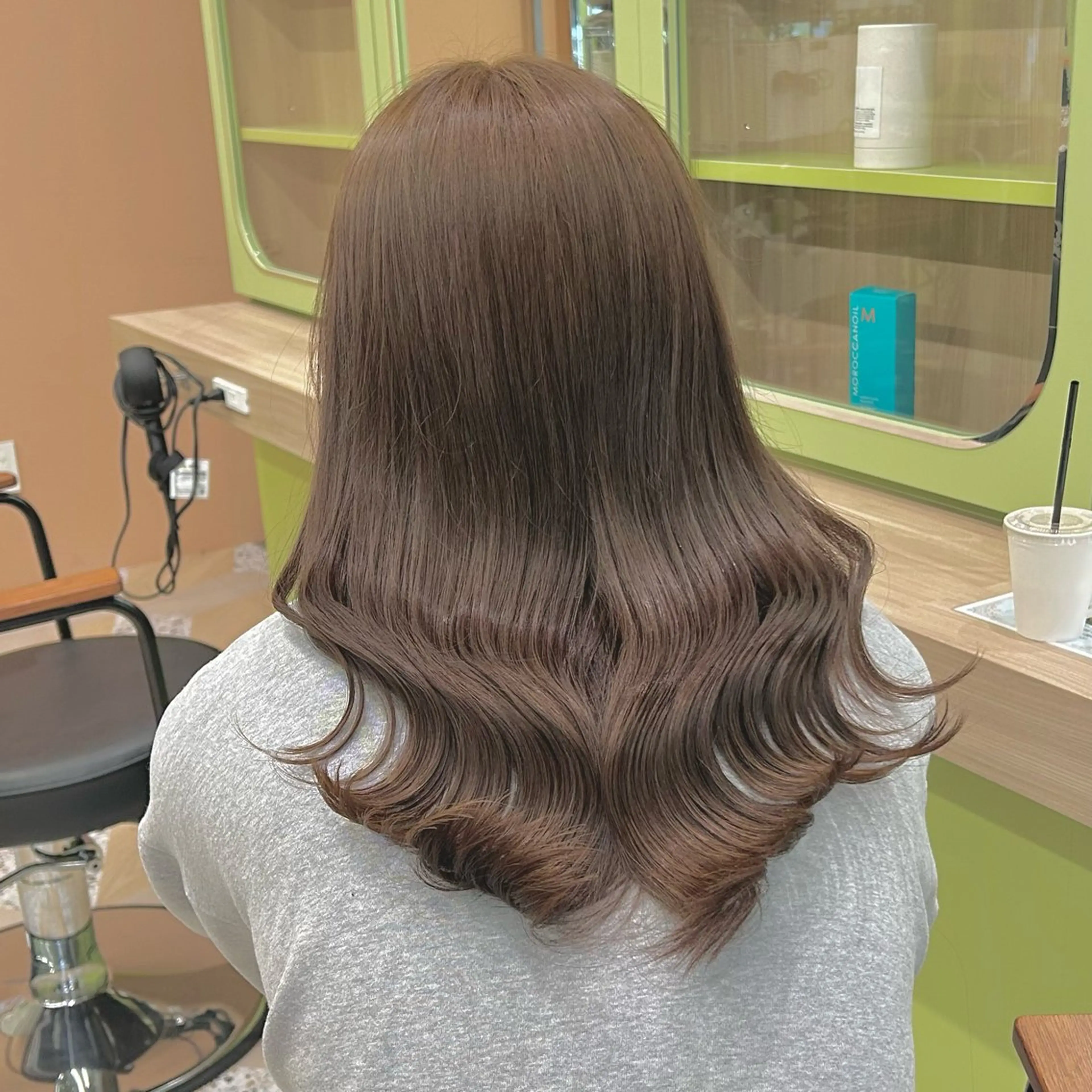 セミロング カラー ベージュカラー ブリーチ ブラウンカラー ショコラベージュ 透明感カラー カット ヘアカラー トリートメント ブリーチなしベージュ /ヘアセット/ミユのヘアスタイル