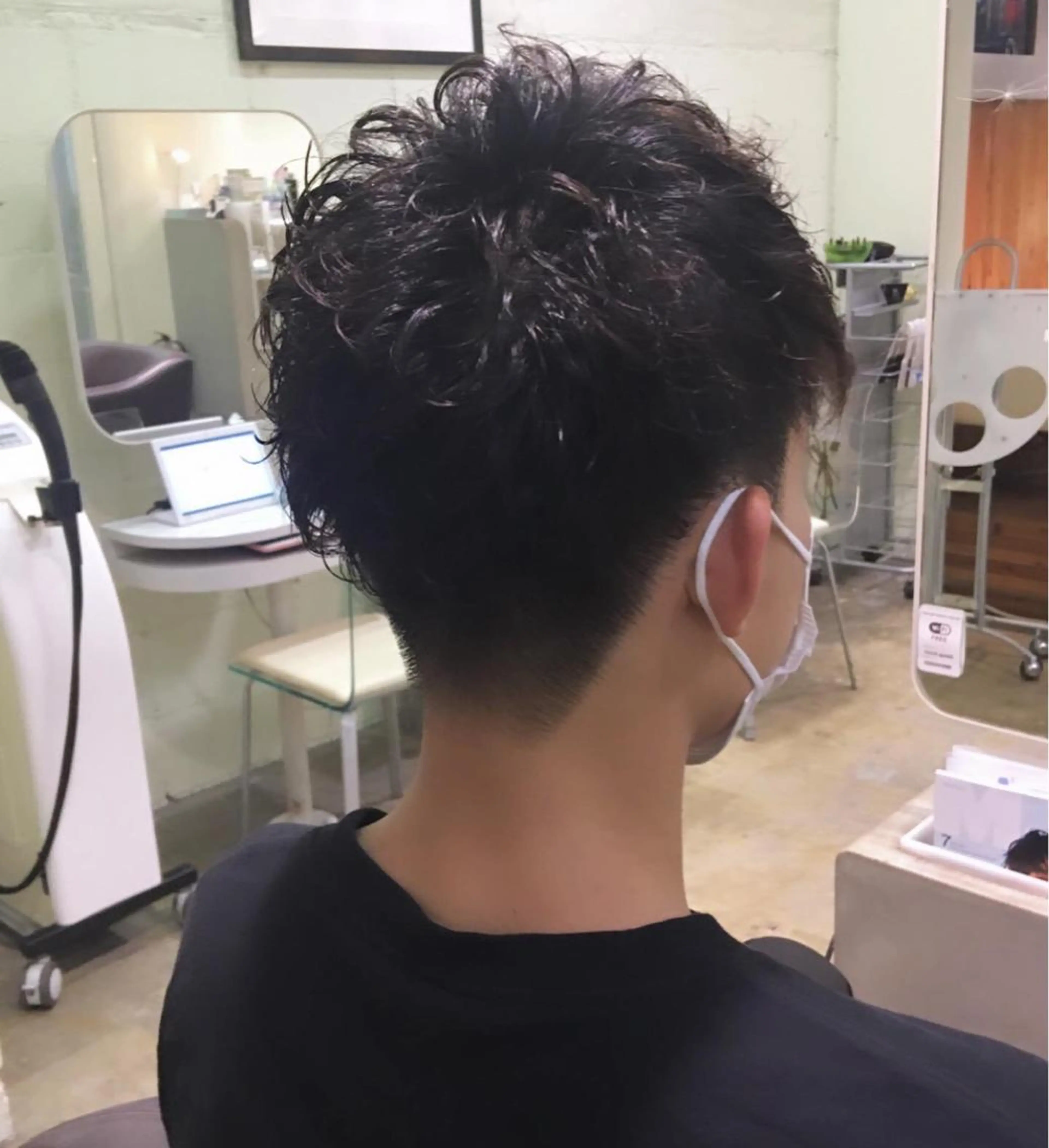 ショート パーマ メンズ 中村 碧のヘアスタイル