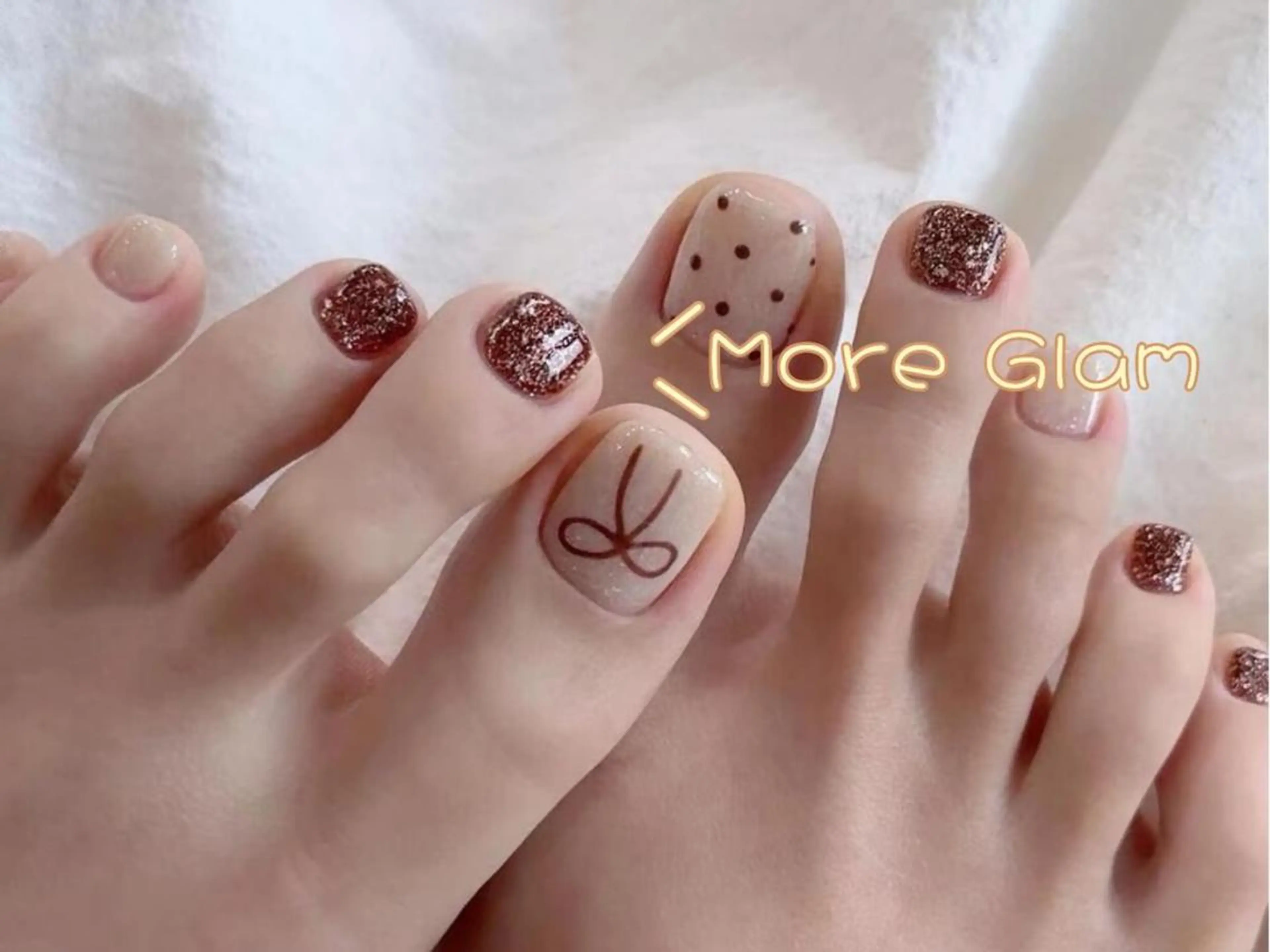 ネイル フットネイル フレンチネイル ジェルネイル ガラスフレンチ 韓国ネイル MoreGlam ネイルのネイルデザイン